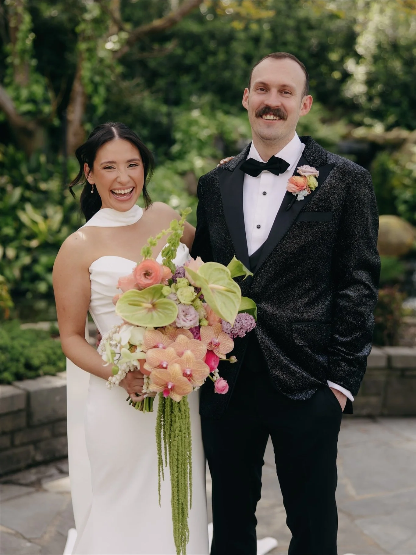 SURPRISE!!! Unbeknownst to friends and family, Steph &amp; Jayden planned a ✨surprise wedding✨ (under the guise of an engagement party) and they pulled it off with style and ease, because that&rsquo;s just who they are. And, adorable.💓💓 

Dress @lu