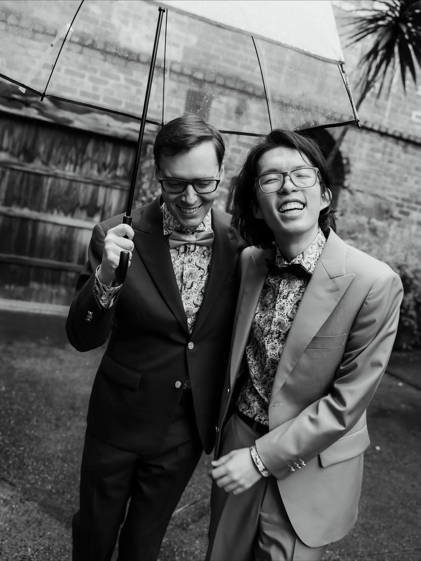 Sure, it rained (relentlessly) in Melbourne yesterday, but nothing got in the way of the fun that was The Festival of Bonrad* (aka wedding of Benjamin and Coenraad) *dress code was wear your favourite colour of the rainbow🌈🌈 Congrats gentlemen, it 