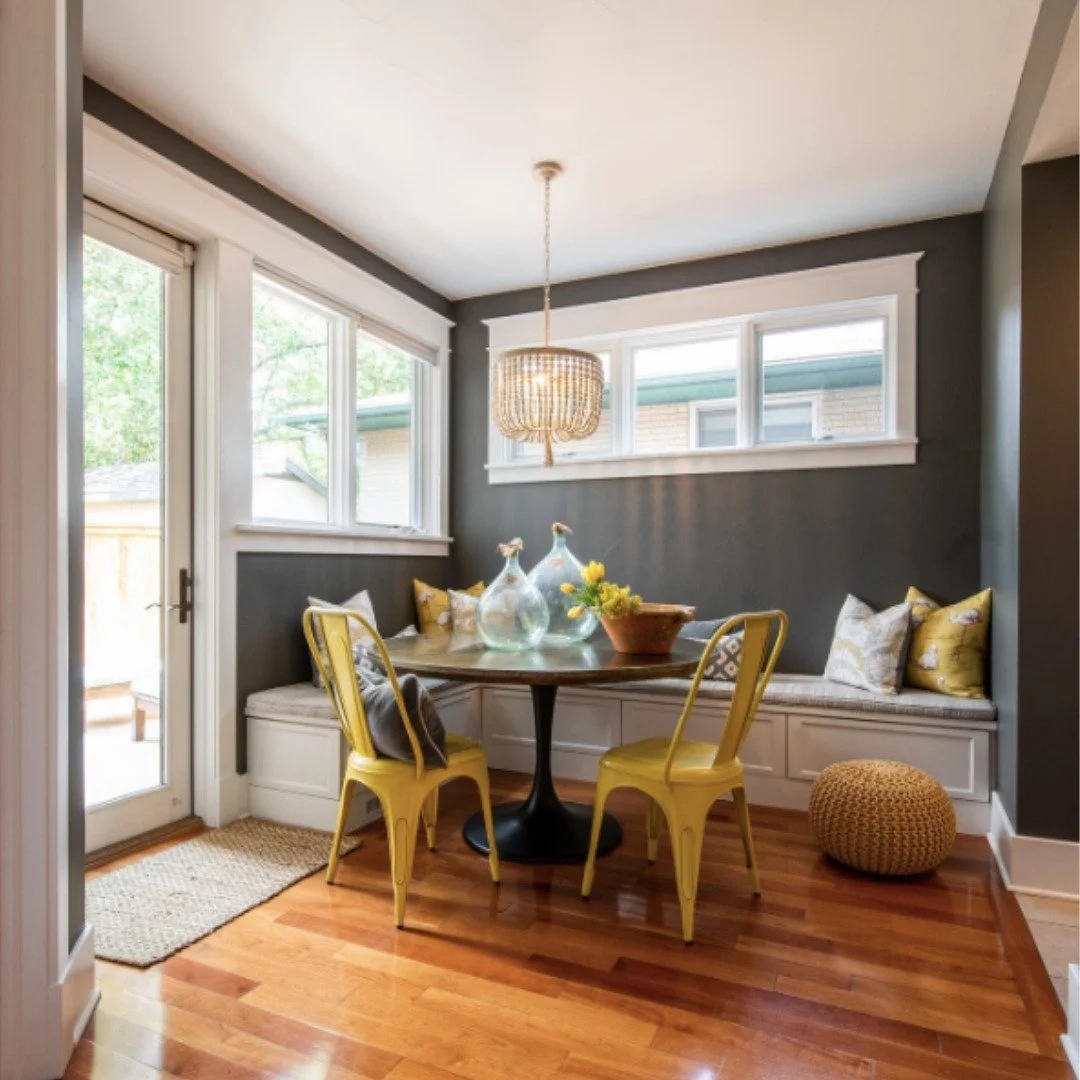 Loving this breakfast nook installation from Closet Factory Colorado. It's a game-changer for small kitchen and dining spaces. 📸 Photo Credit: @closet_factory_colorado 

#ProfessionalOrganizer #HomeOrganizer #SmallSpaces #CurateYourSimplicity