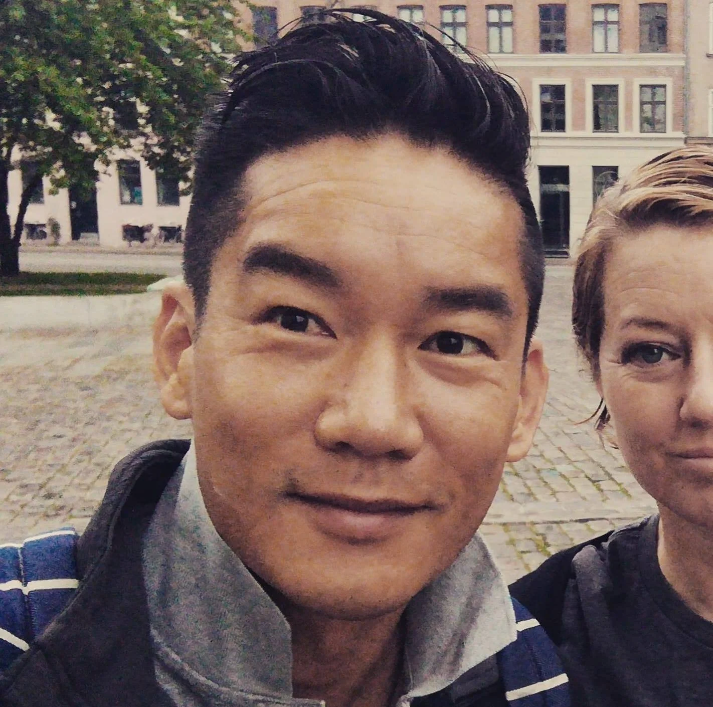 I vores s&oslash;gen efter flere hjertevarme mennesker til huset "P&aring;r&oslash;rendepsykologerne" har vi m&oslash;dt Steven. Inden l&aelig;nge kommer vi til at l&oslash;fte sl&oslash;ret for, hvordan Steven bliver en del af huset. Men i