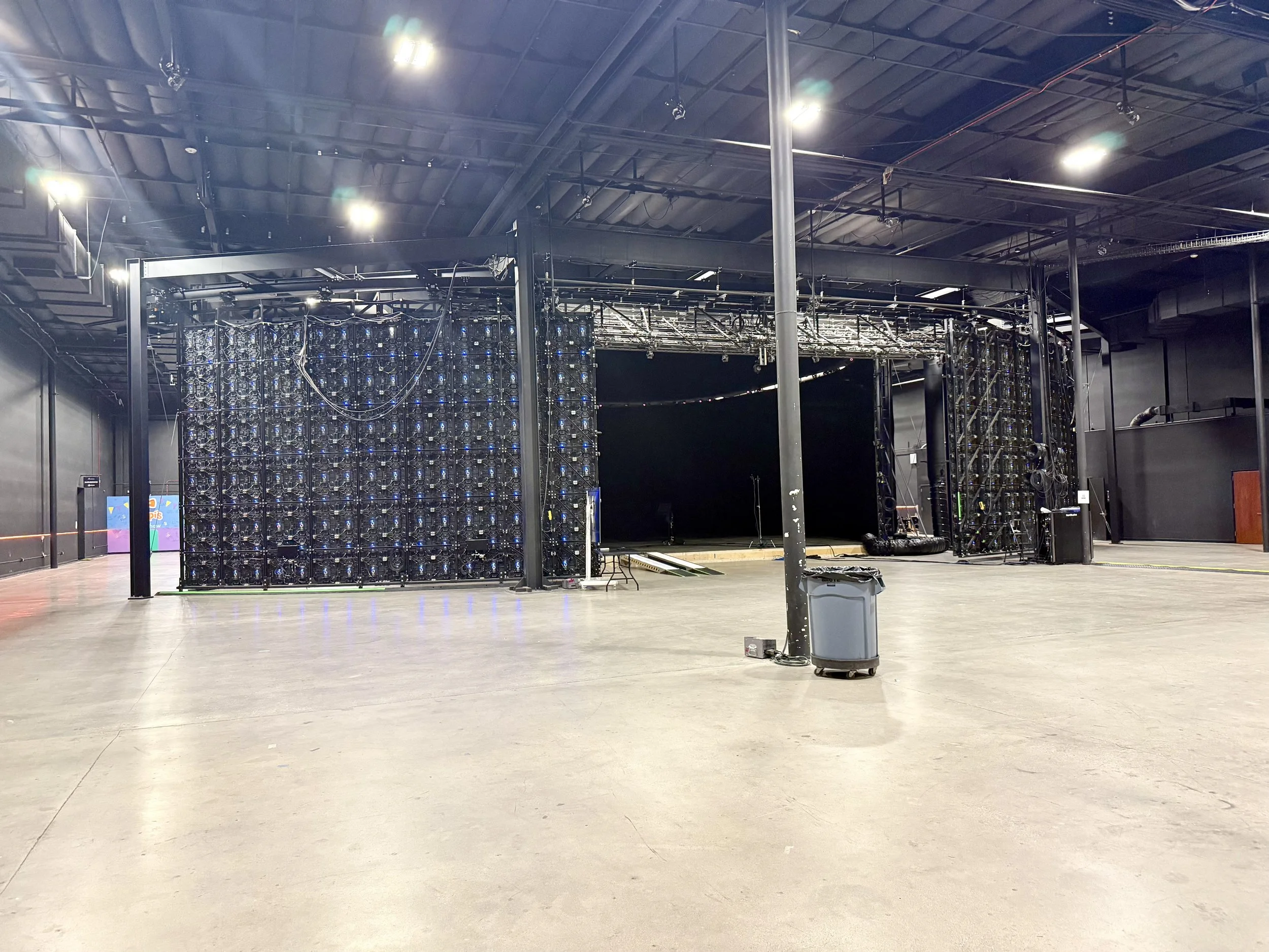 Filmland-El Volume-07.JPG