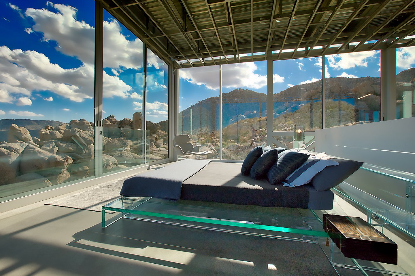 Filmland-Invisible-House-Joshua-Tree-62-bedroom-9.jpeg