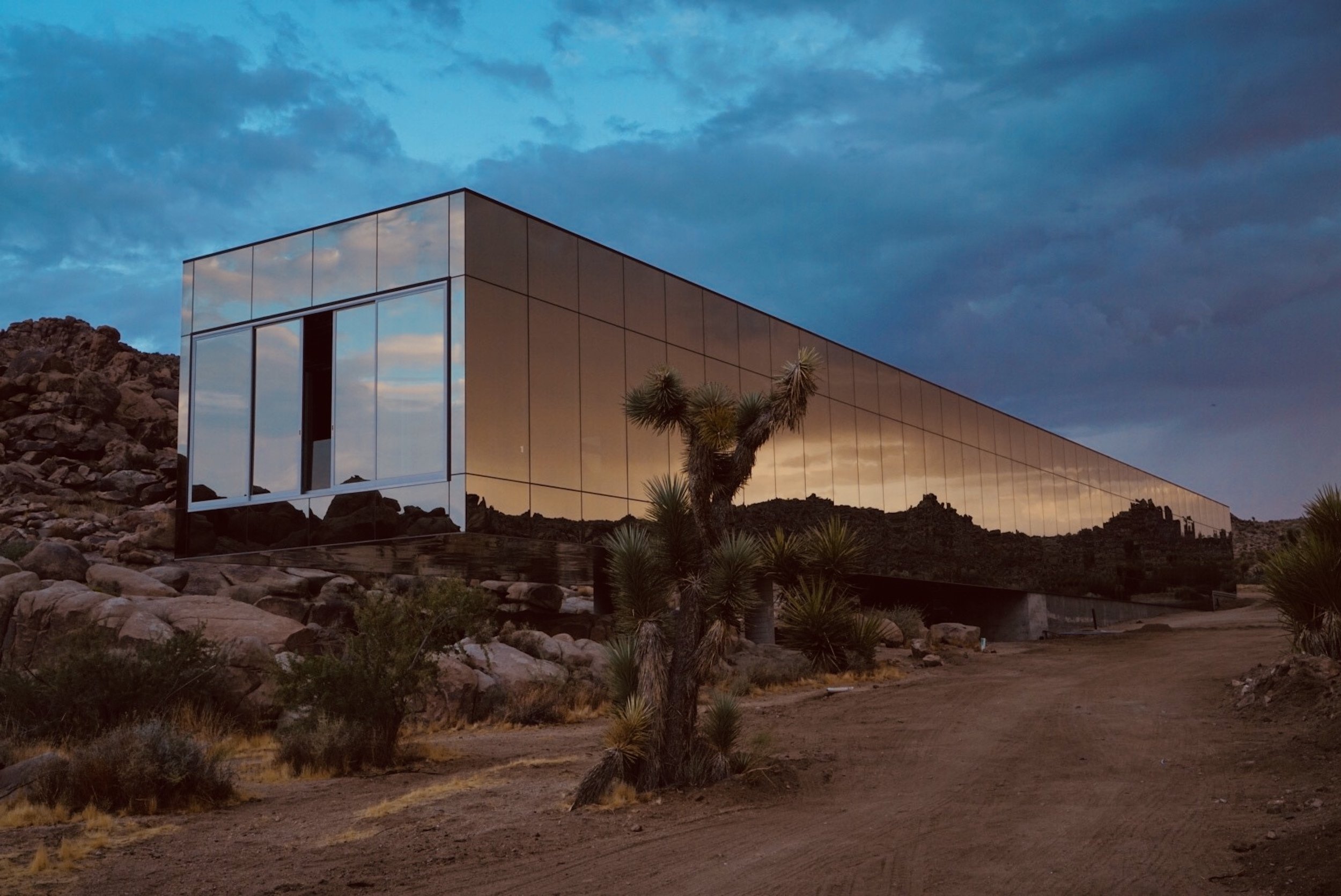 Filmland-Invisible-House-Joshua-Tree-20-exterior-20.jpeg