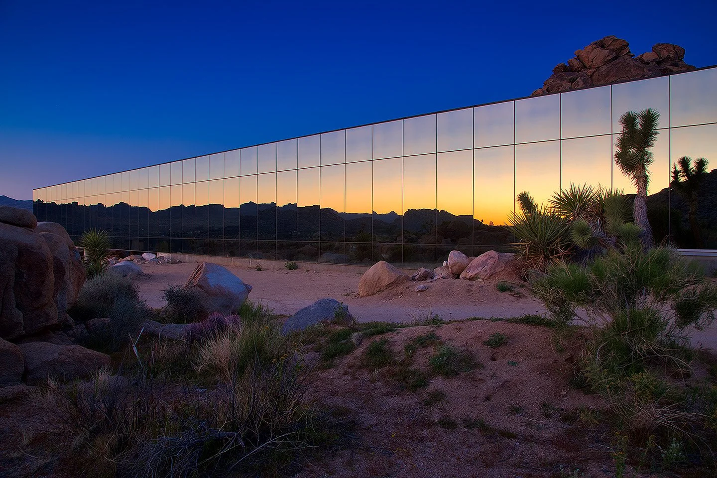 Filmland-Invisible-House-Joshua-Tree-34-exterior-34.jpeg