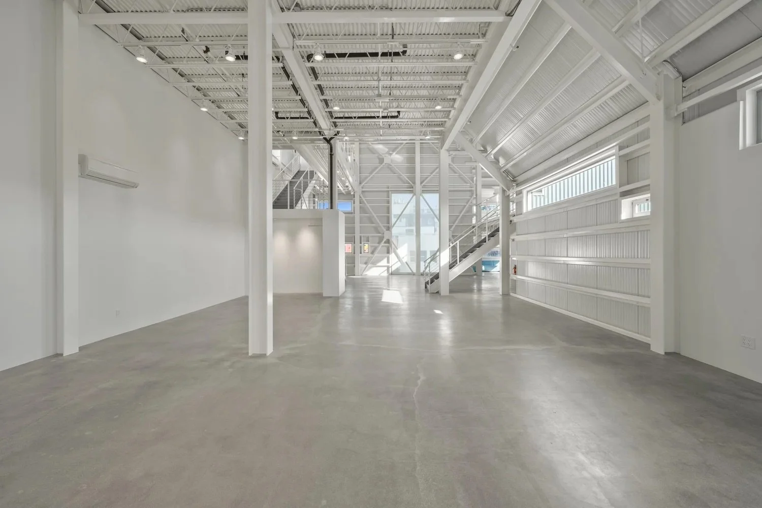 06-2aa-Filmland-57 Venice-Warehouse.jpg