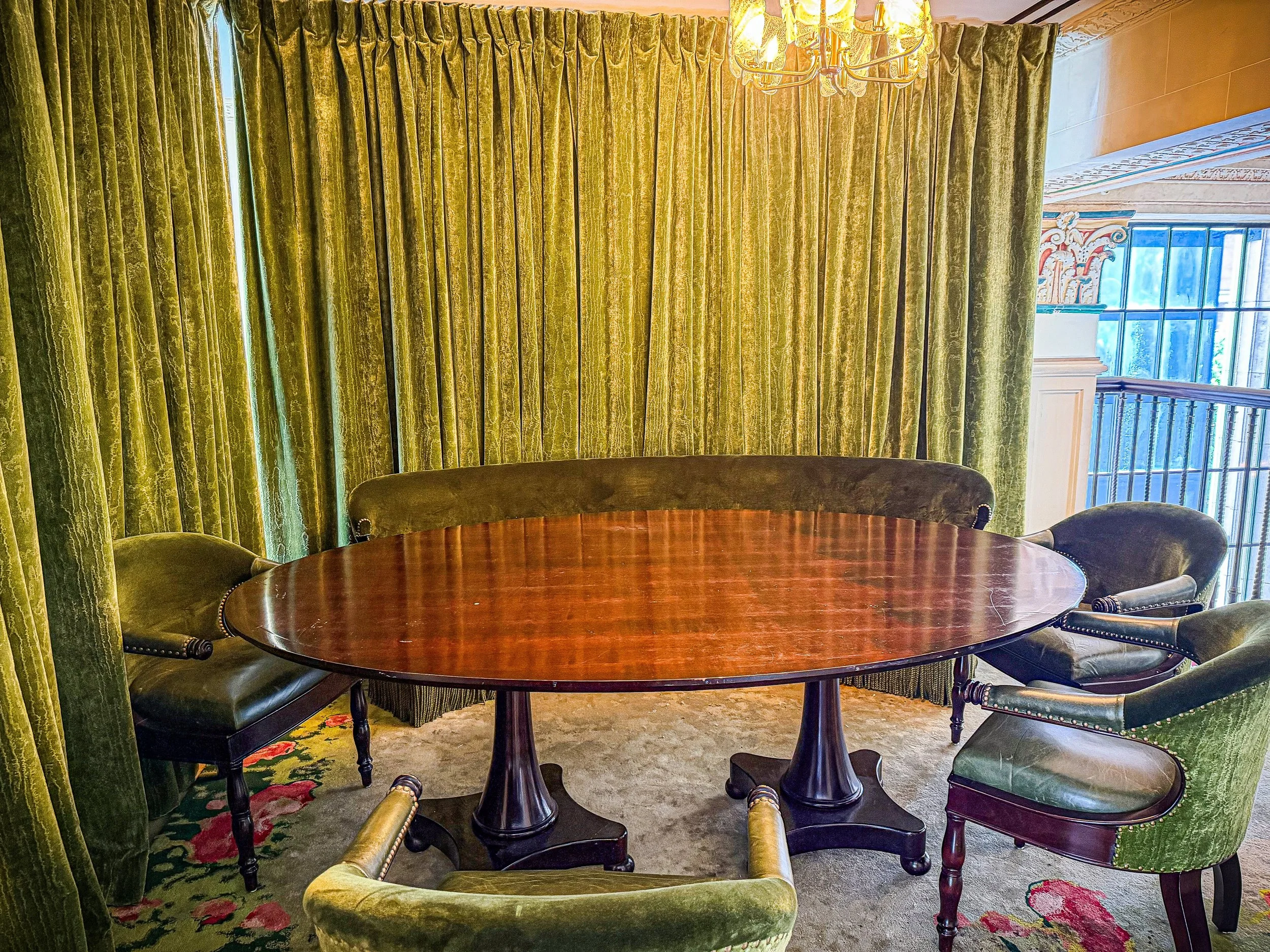Filmland-Bella-Hotel-DTLA-meeting-room.jpg