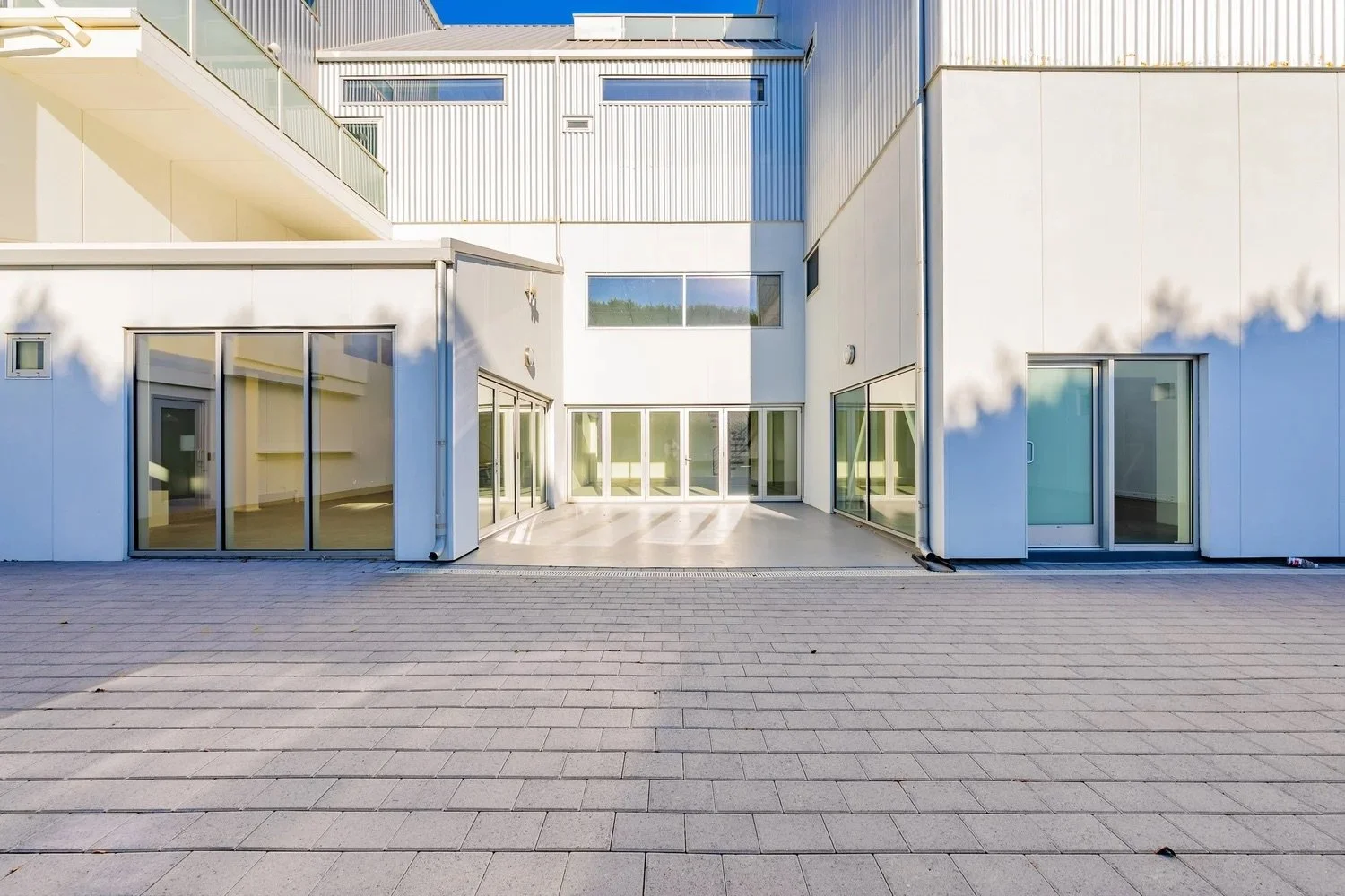  event venue Venice Beach Los Angeles, private event venue Venice Beach, brand activation venue Venice Beach Los Angeles, outdoor event venue Venice Beach, walled courtyard event venue Los Angeles, 750 person event venue Los Angeles, fashion show ven