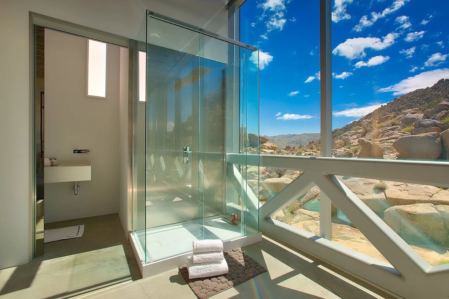 Filmland-Invisible-House-Joshua-Tree-67-bathroom-2.jpeg
