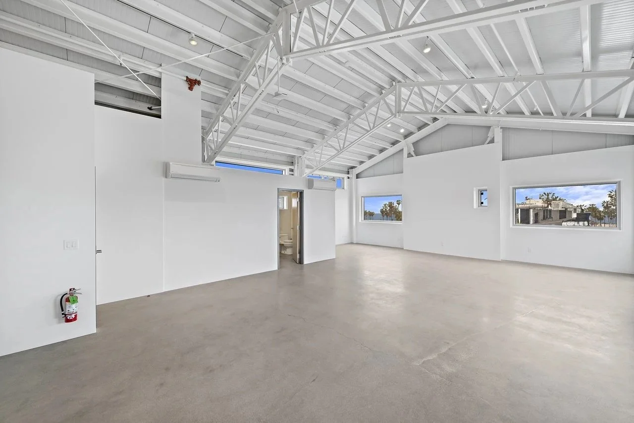 26-13-Filmland-57 Venice.jpg