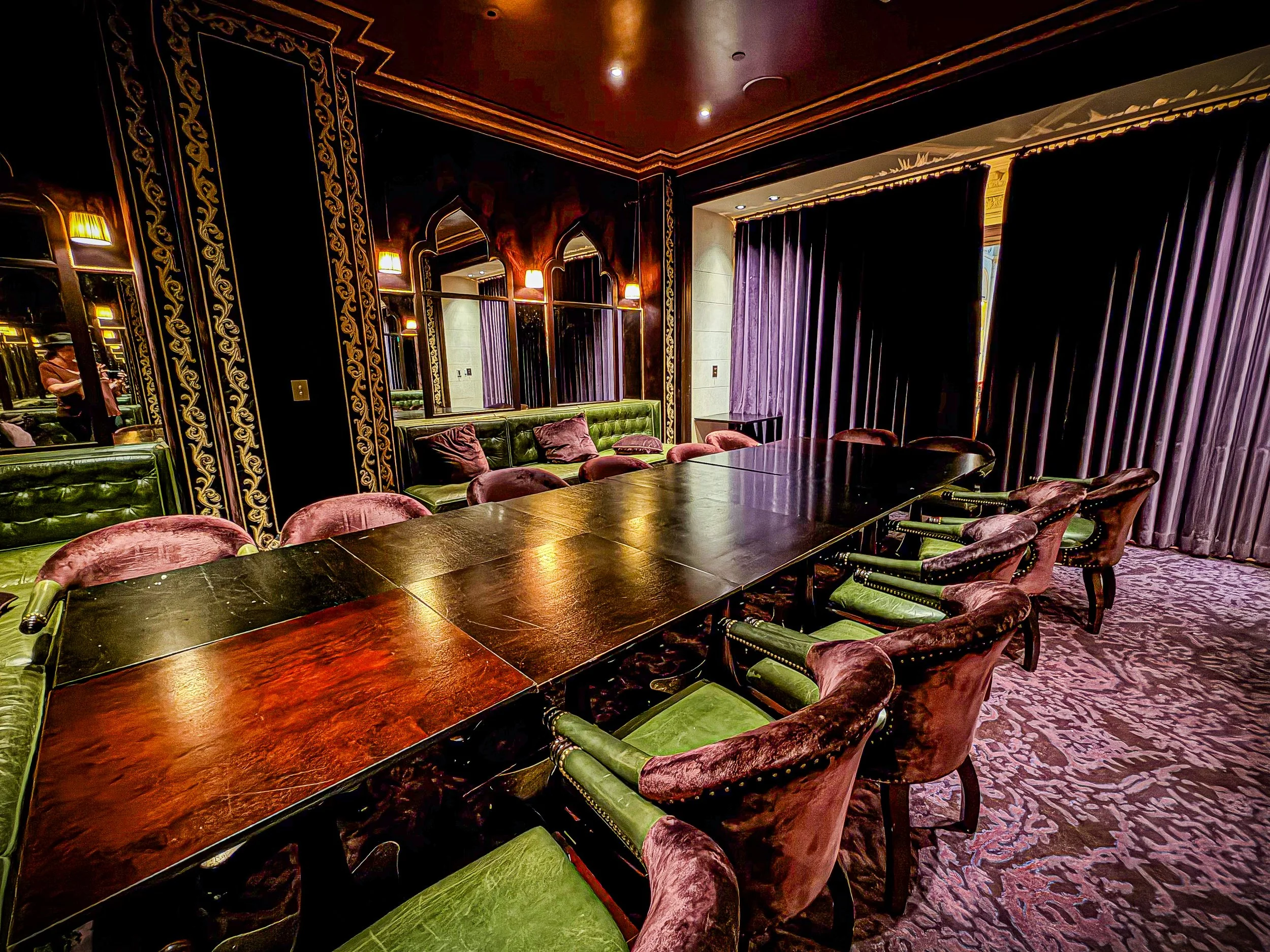 Filmland-Bella-Hotel-DTLA-private-velvet-room-2.jpg