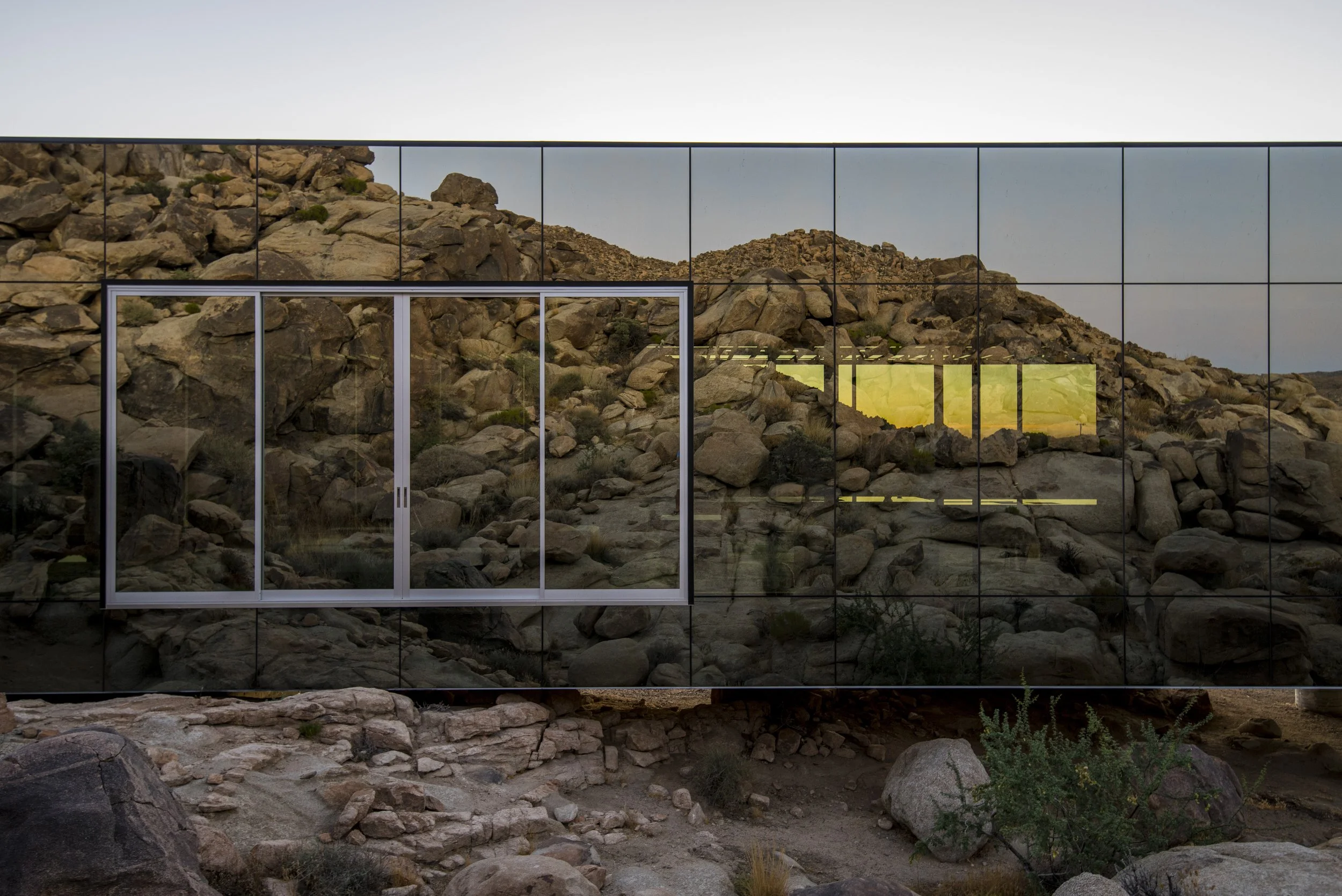 Filmland-Invisible-House-Joshua-Tree-0b-18-exterior-18.jpeg