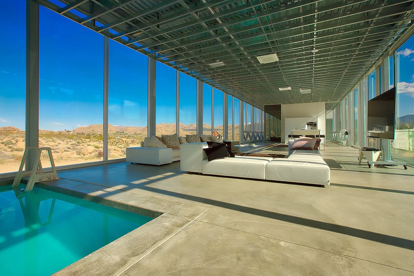 Filmland-Invisible-House-Joshua-Tree-40-pool-5.jpeg