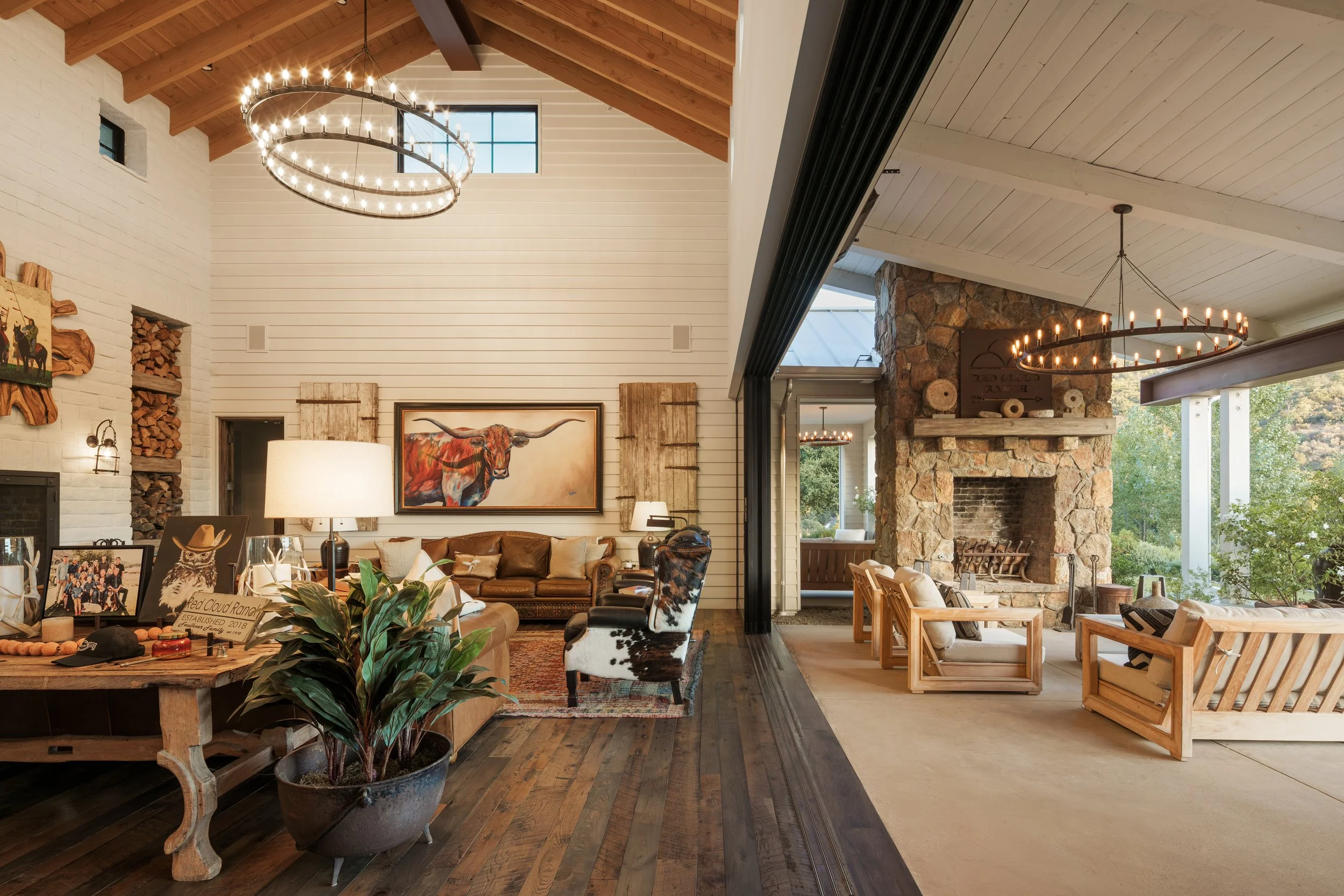 Filmland-RCRanch-house-interior-great-room-1.jpg