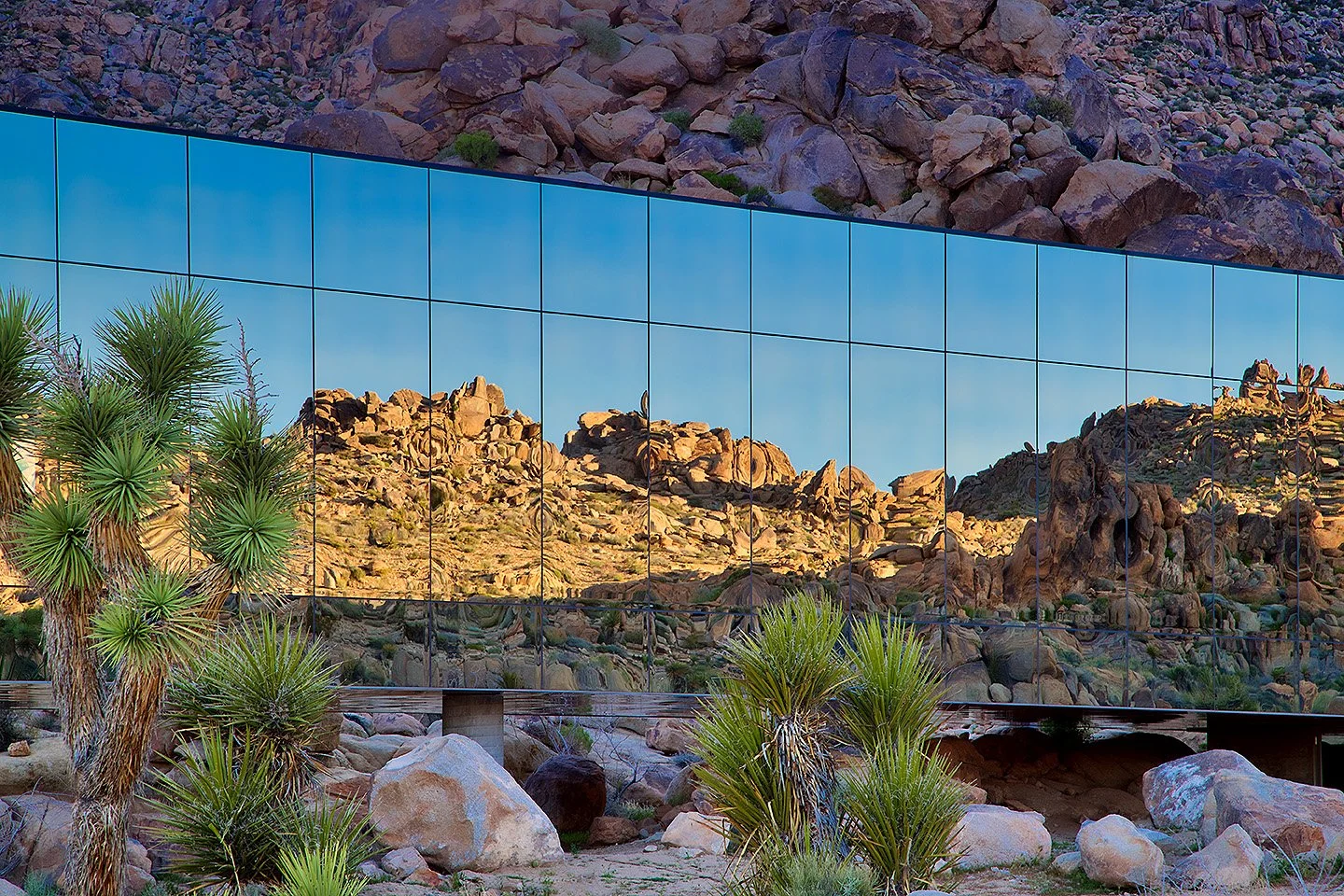 Filmland-Invisible-House-Joshua-Tree-31-exterior-31.jpeg