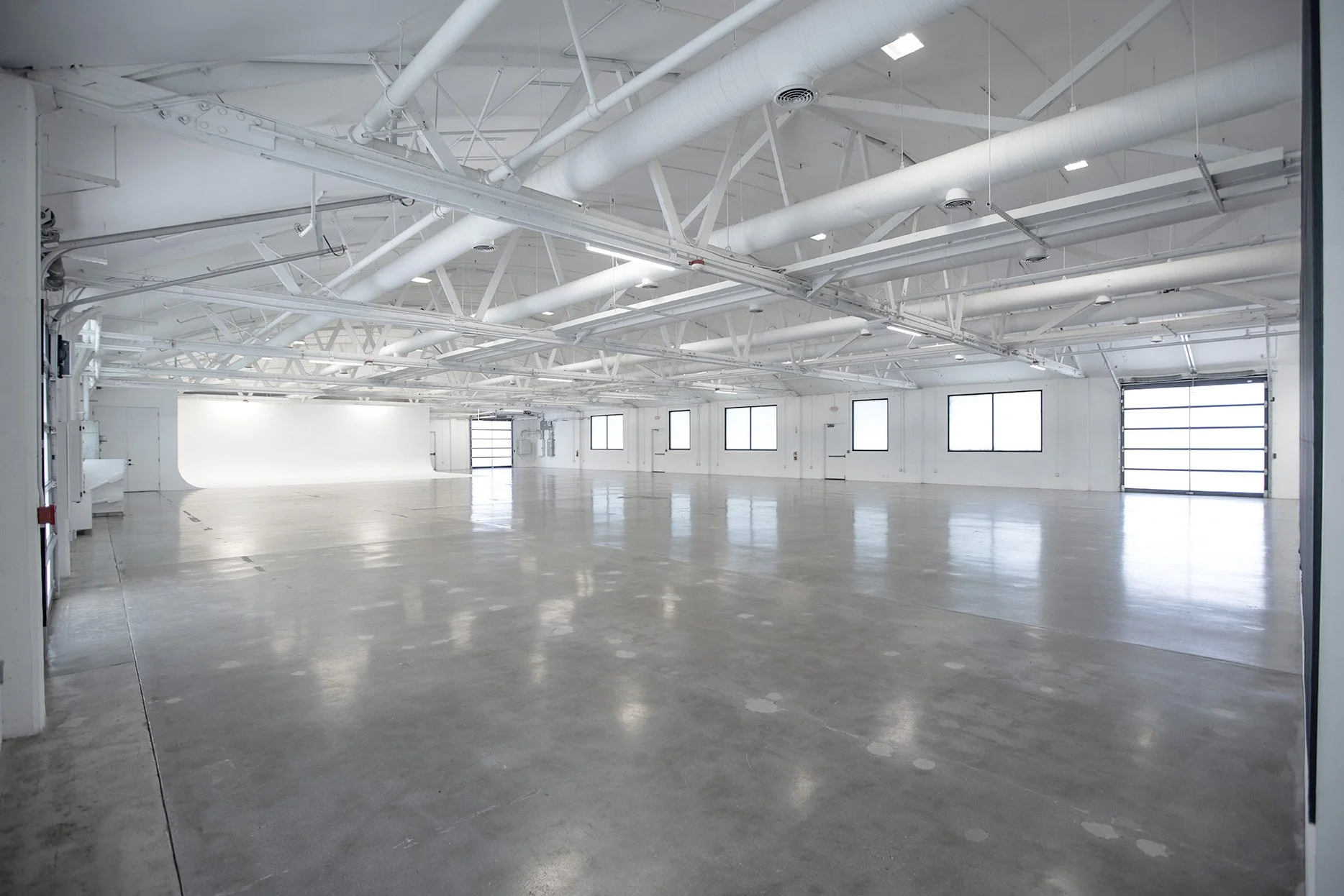 corporate office filming location near LAX Los Angeles, tech office filming location Los Angeles, glass wall office filming location near LAX, open plan office filming location Los Angeles, modern office filming location near LAX, contemporary office