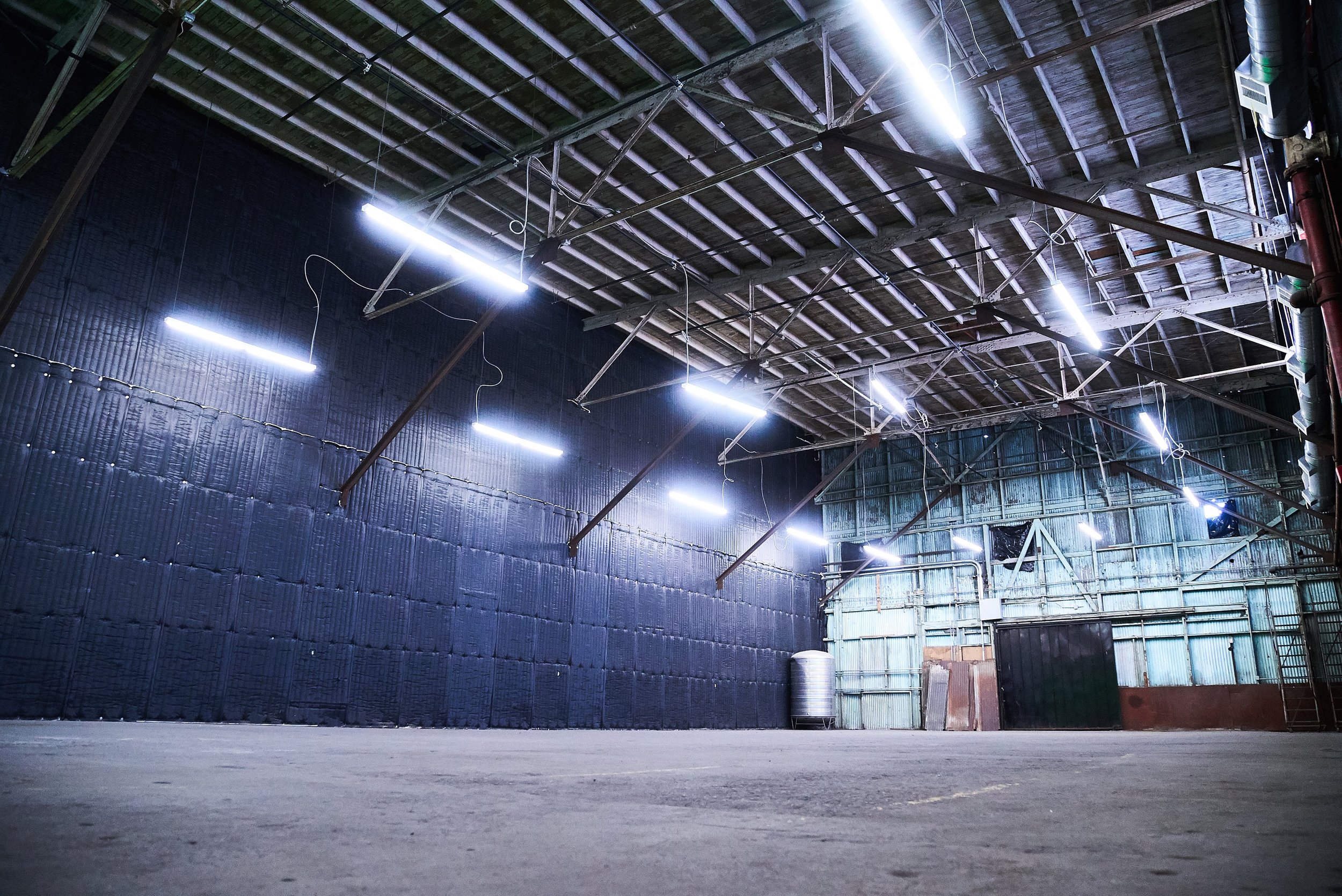 09-9-Filmland-Raw Studios- Cyc.jpg