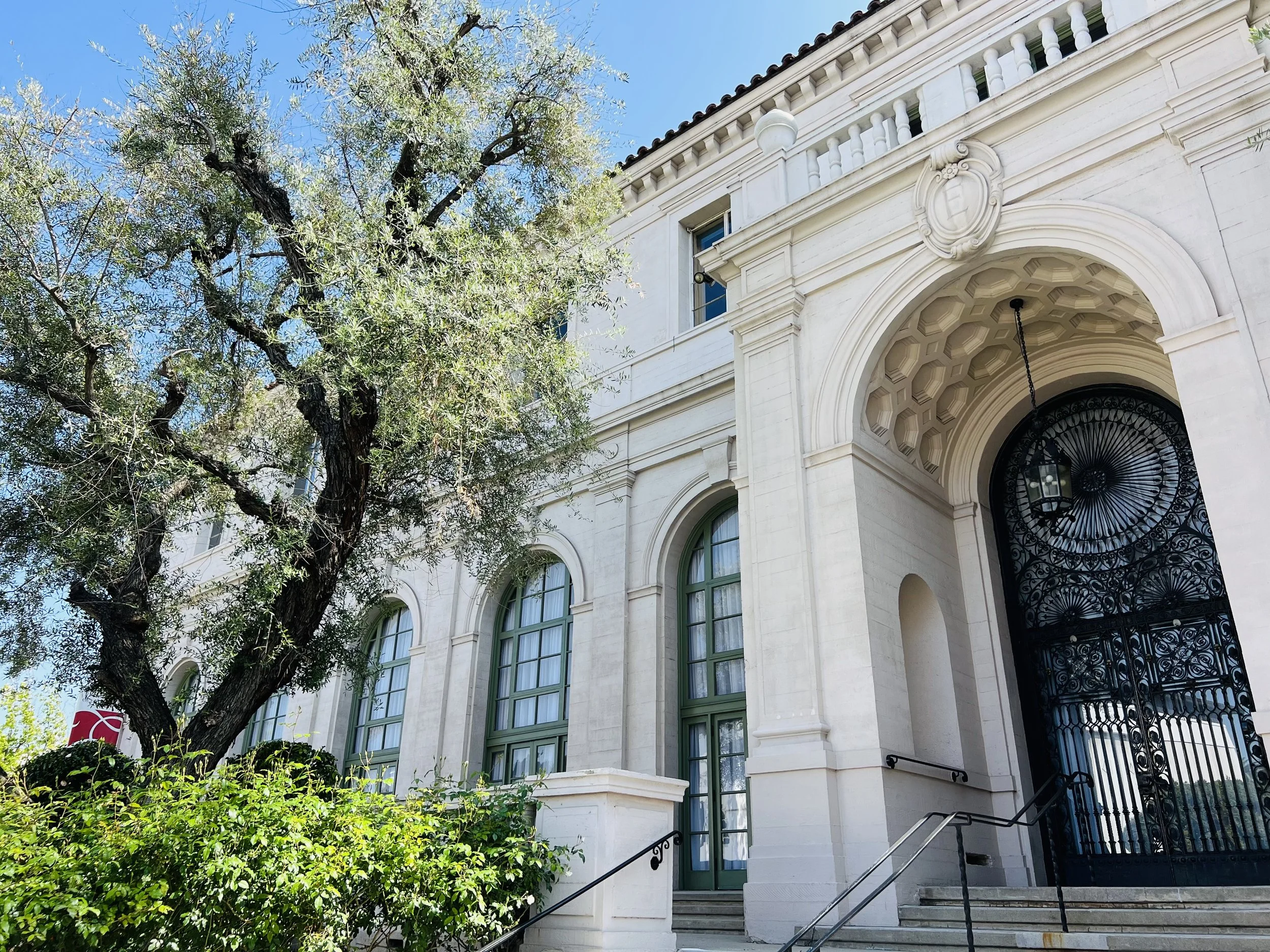 historic hospitality venue Mid-Wilshire Los Angeles, Italian Renaissance VIP venue Los Angeles, private dining historic venue Los Angeles, ballroom hospitality venue Los Angeles, Art Salon hospitality space Los Angeles, courtyard garden cocktail rece