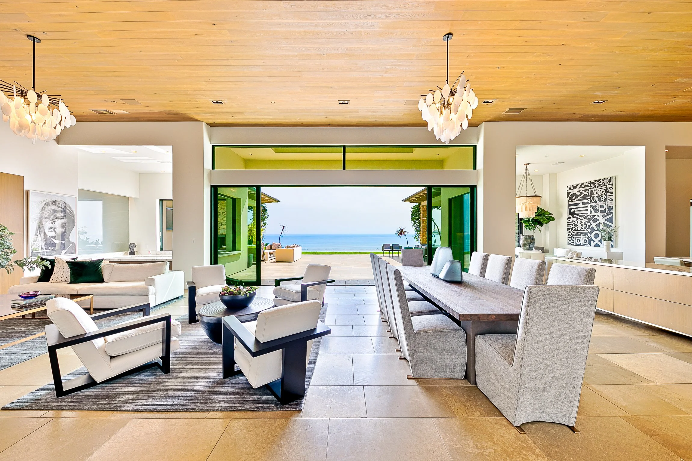 06-35 Living Room.jpeg