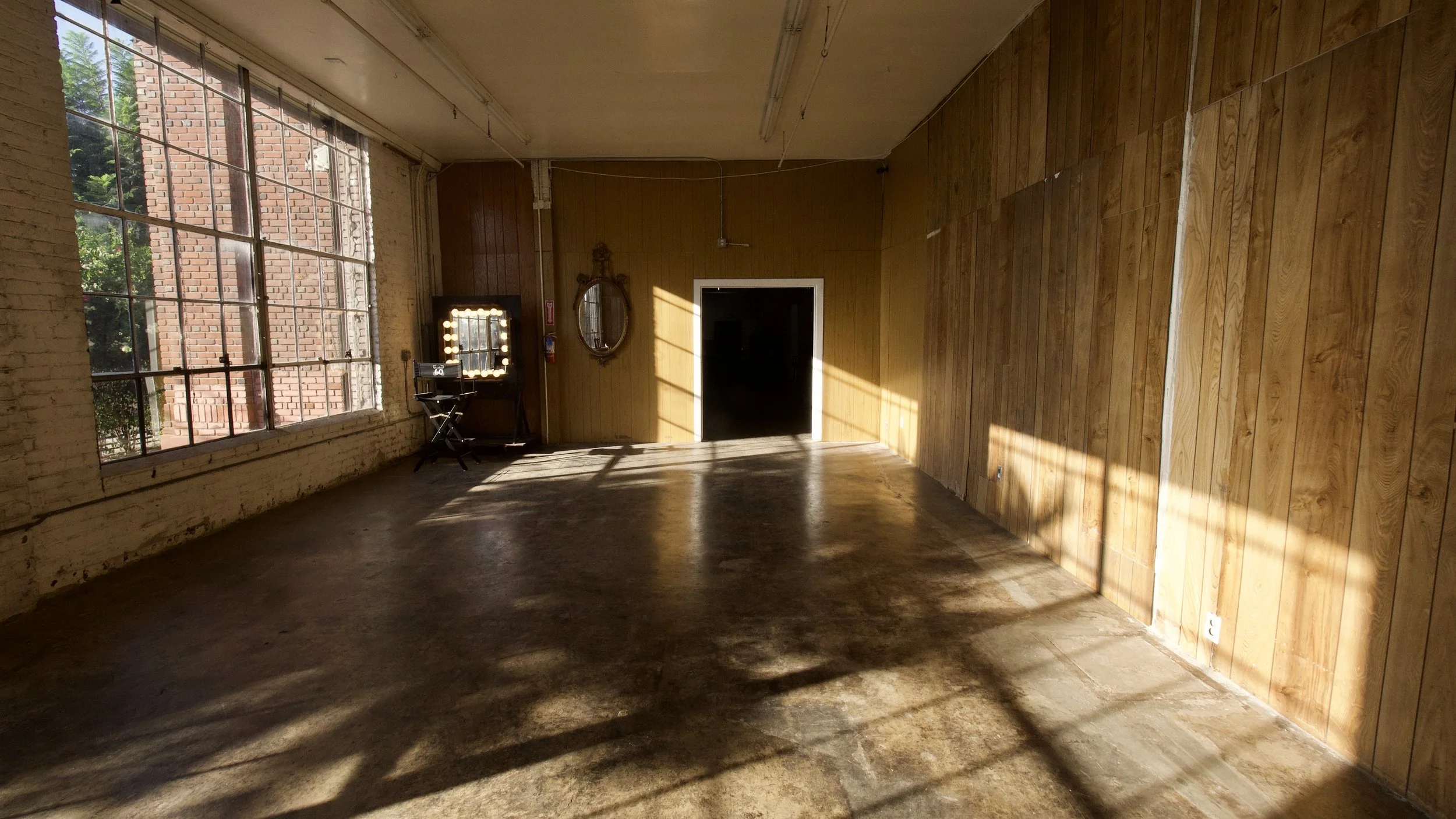 53-26-Filmland-Raw Studios-Industrial.jpeg