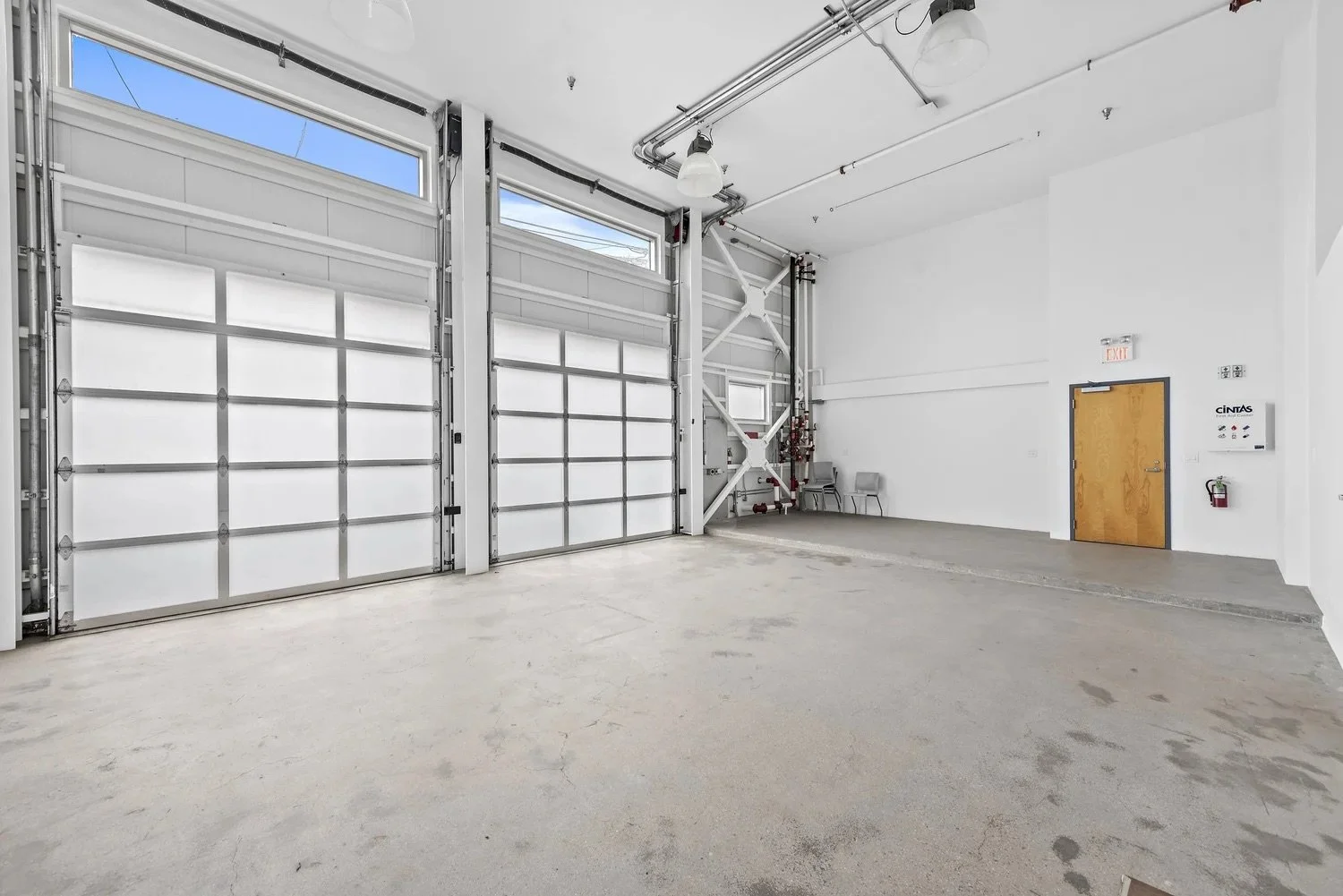 21-8a-Filmland-57 Venice-Warehouse.jpg