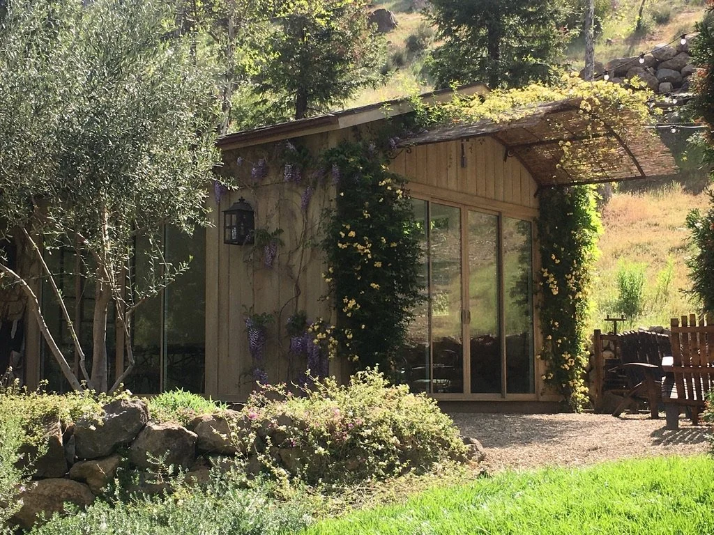 Filmland-Golden Summit-Cabin-20a.jpeg