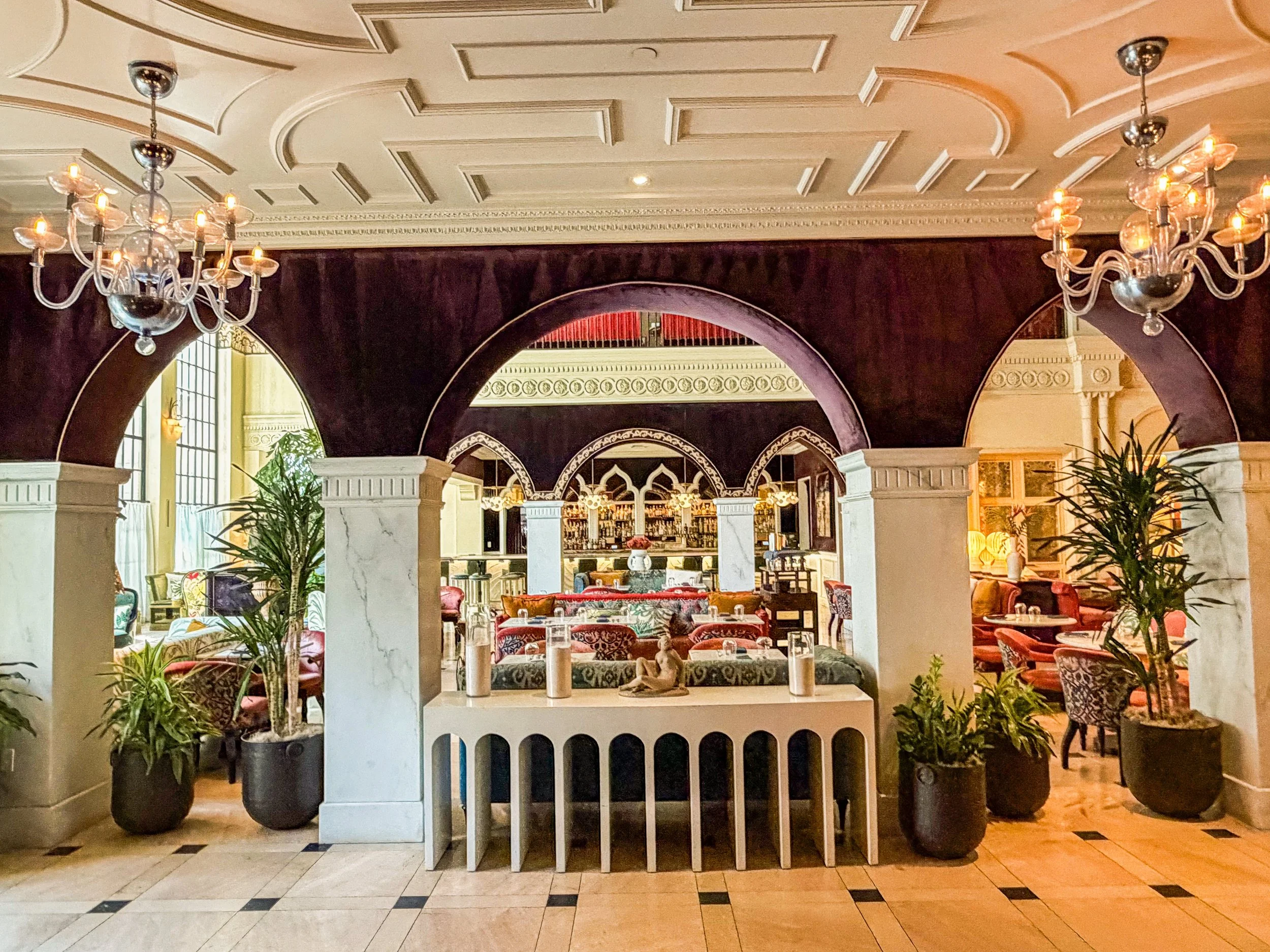 Filmland-Bella-Hotel-DTLA-dining-4.jpg