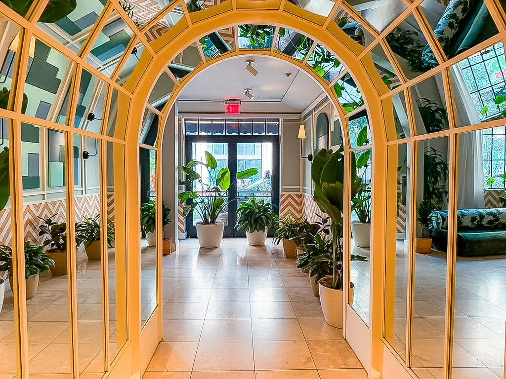 Filmland-Bella-Hotel-DTLA-entrance-12.jpg