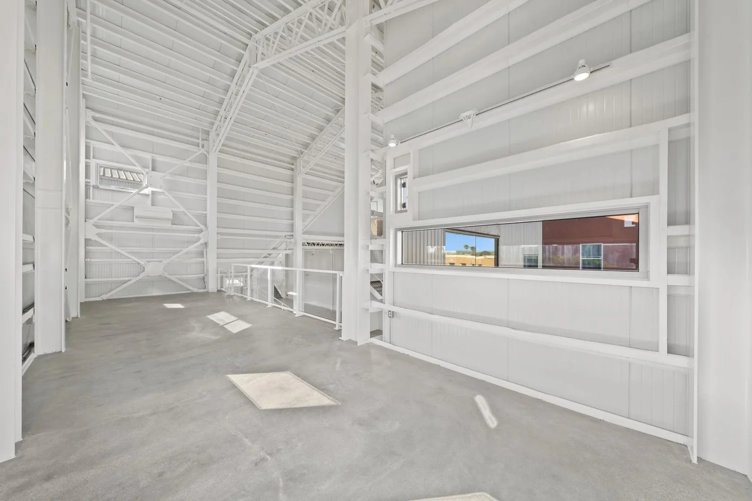 22-8b-Filmland-57 Venice-Warehouse.jpg