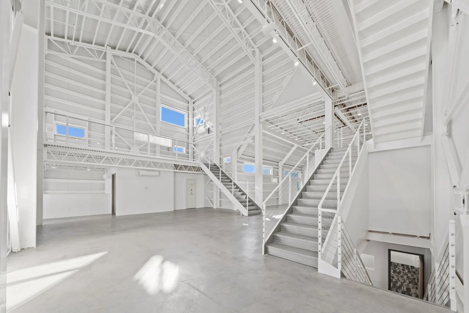 24-11a-Filmland-57 Venice.jpg