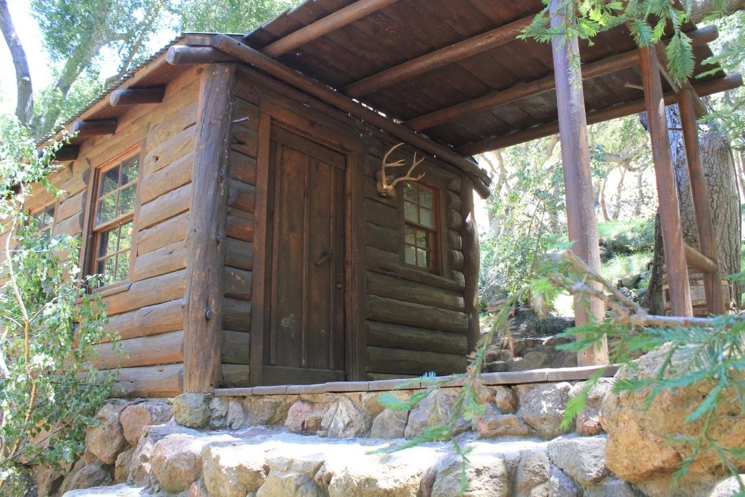 Filmland-Golden Summit-Cabin-10.jpeg