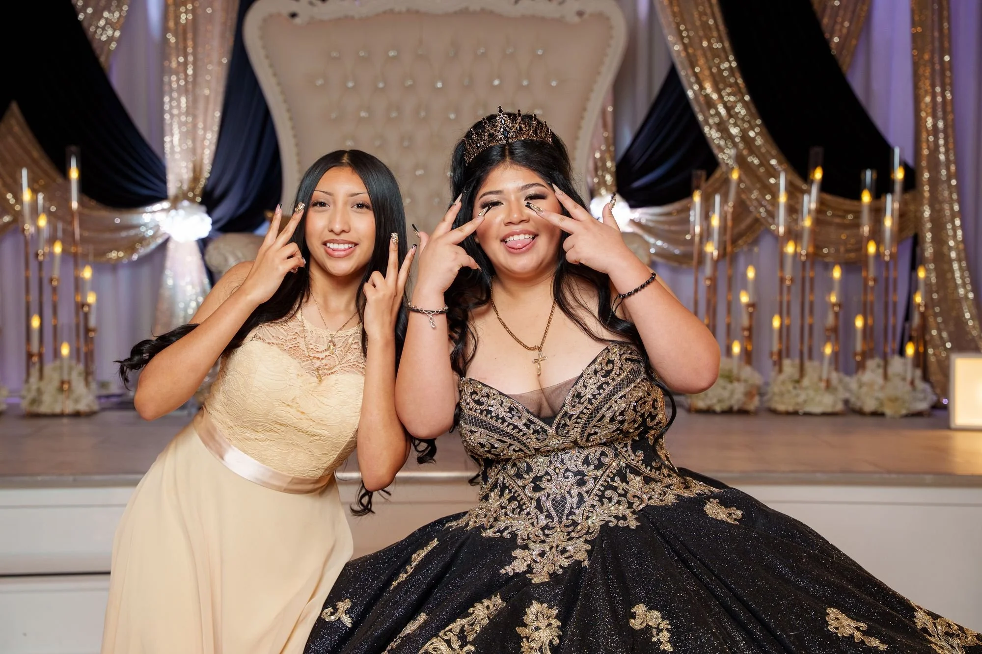 Jayden and her family at her black and gold quinceañera at Luxor Banquet Hall Carrollton
