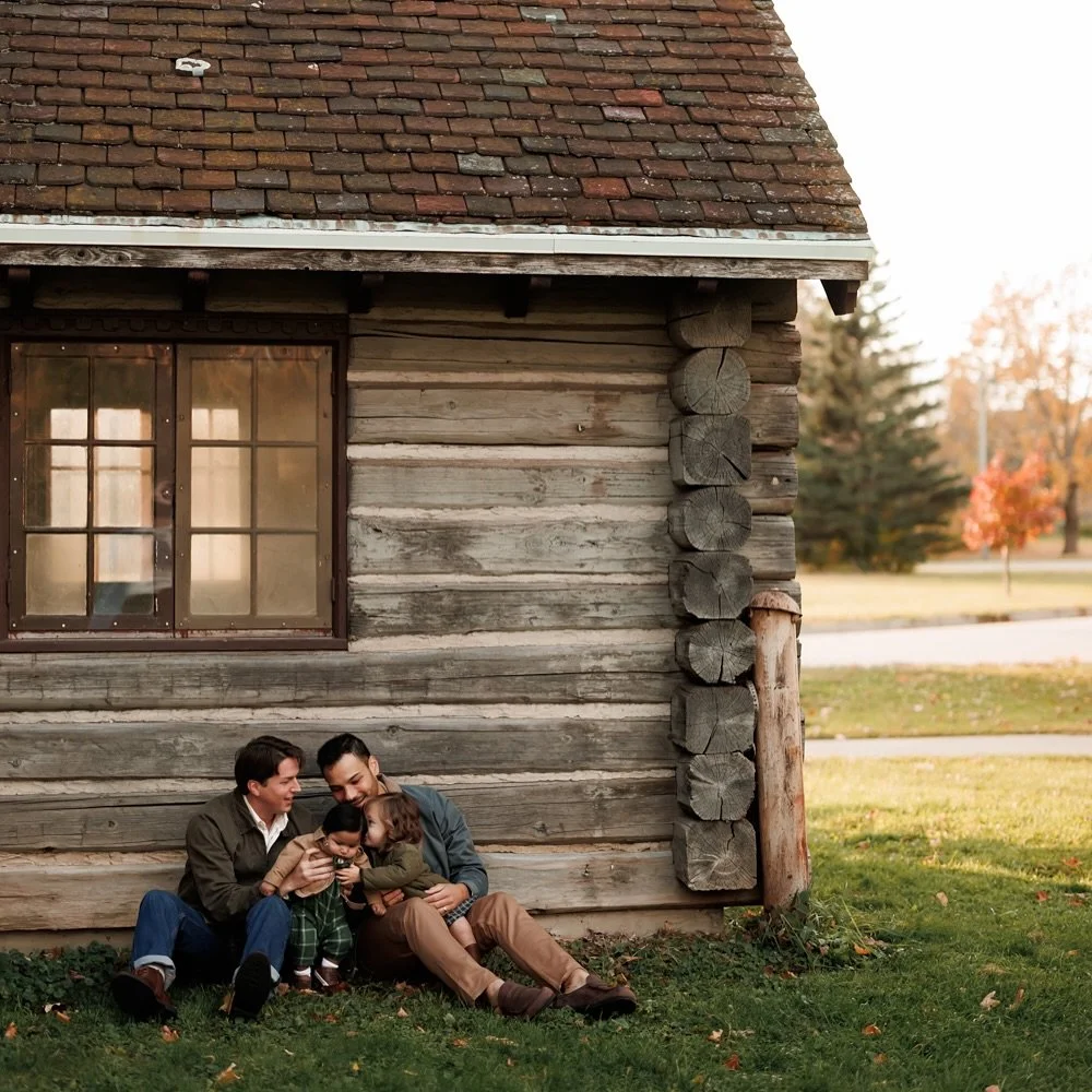 Family photo season was sublime this year &mdash; I&rsquo;ll start with @loganblakevasquez, @dallasvasquez + their cuties.