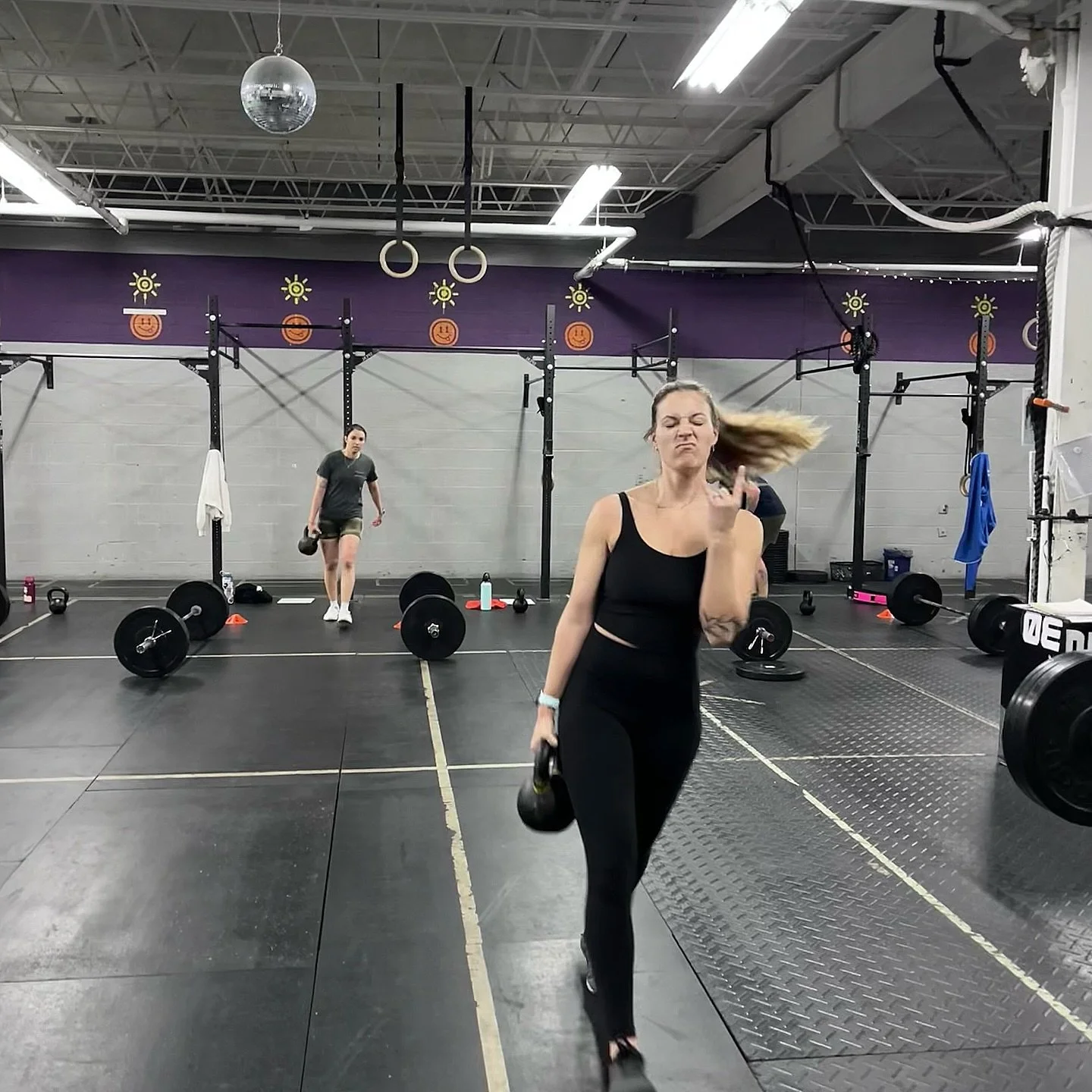 Last week of Open prep!🤘😈 LFG!

#crossfitgoodenergy #crossfit #goodenergy #fitvibes #goodtimes #cfge #manchesternh #manchester #nh #newhampshire #603 #hwpo #hwpotraining #openprep #theopen2026 #queen