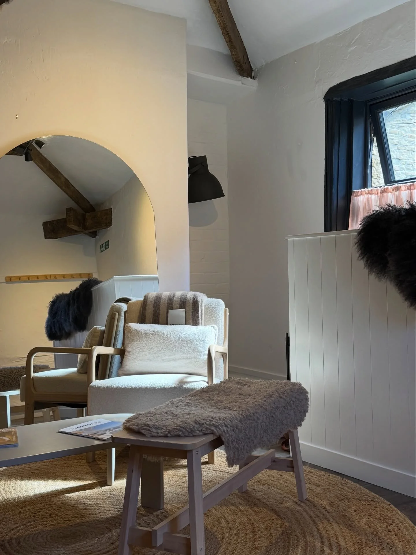 Sometimes you just need a bit of distance.
A couple of hours away from the daily rush to see your space, team, and business with fresh eyes.

That&rsquo;s what With Conversation is all about. Creating time to pause, talk honestly, and leave with idea