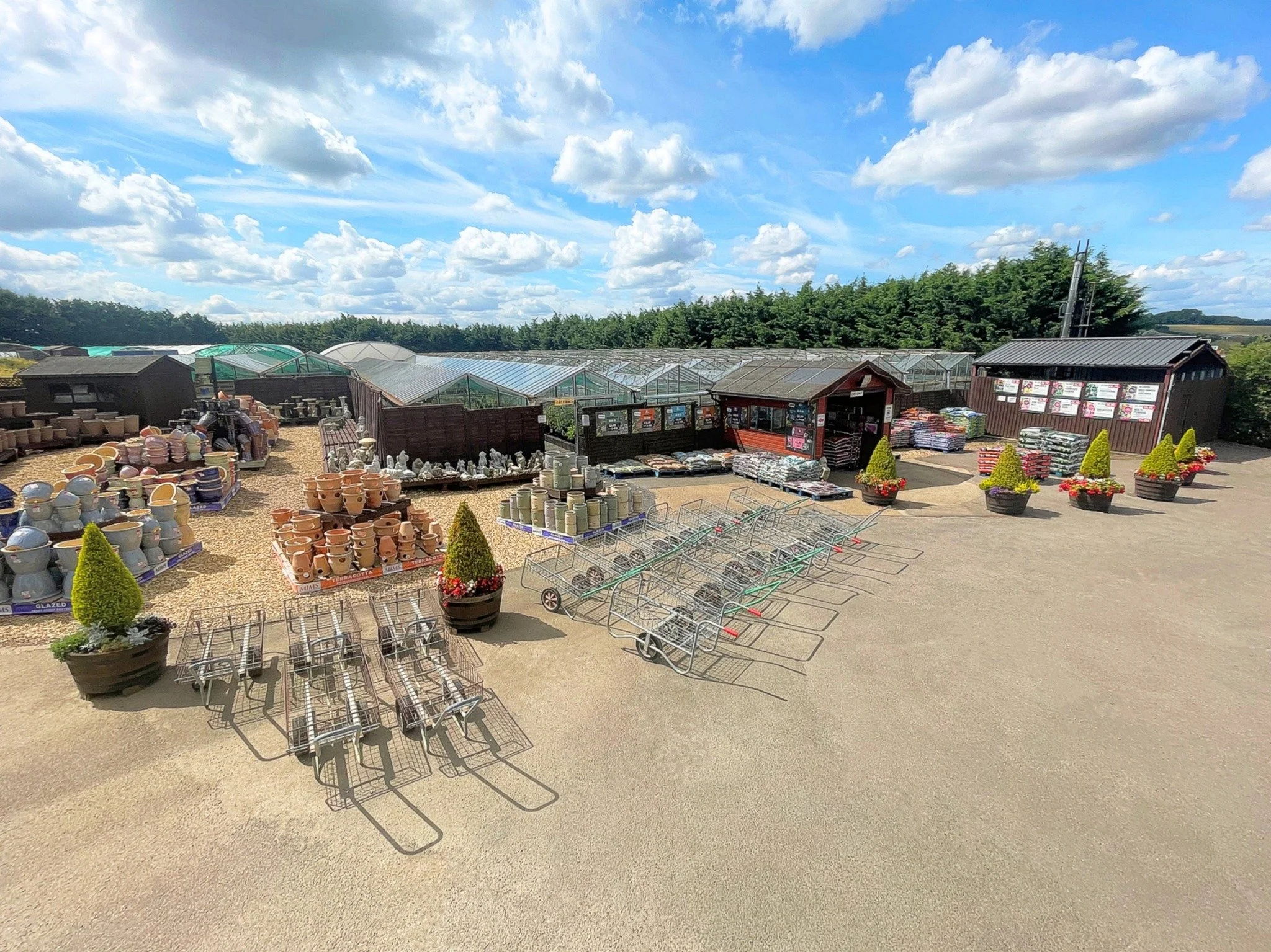 🌸🌺 Hillside Farm Nursery 🌺🌸 

We would just like to say a BIG THANK YOU to all our customers who visited us over the weekend whilst the road was closed. We really appreciate the support and sharing of our facebook posts!

📍 Hillside Farm, Harrow