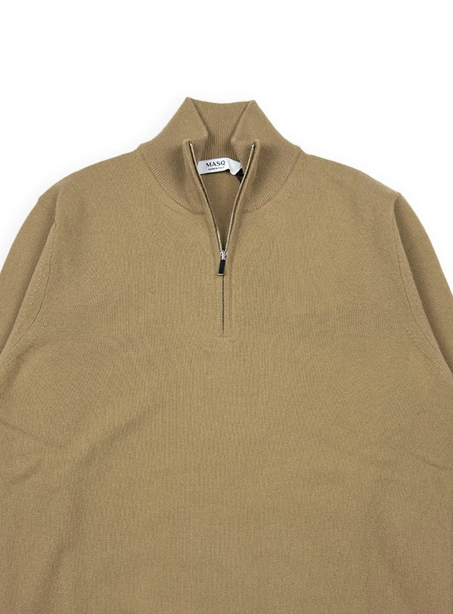 masq-lupetto-mezza-zip-manica-lunga-cammello-dettaglio.jpg