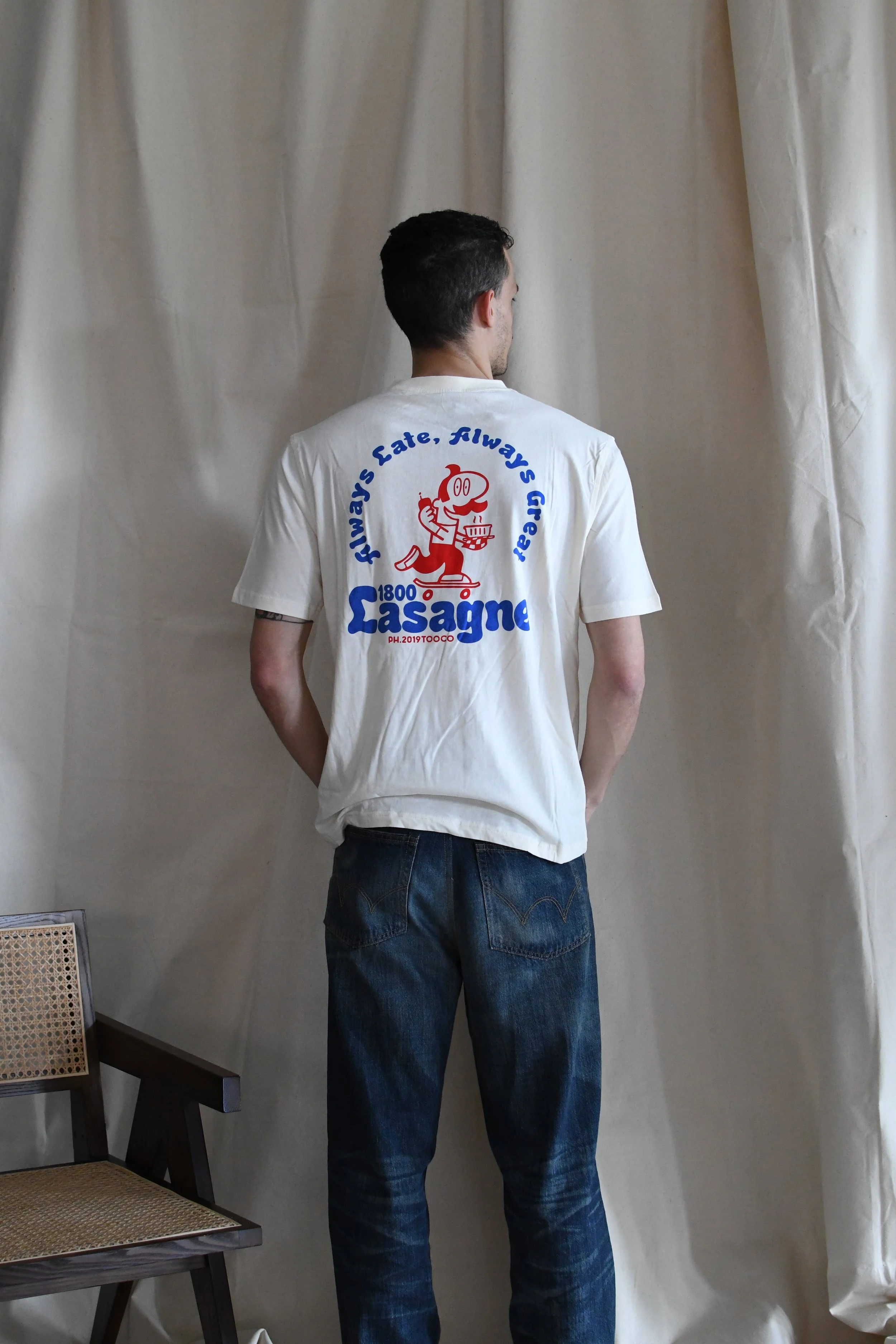 T-shirt Tooco a mezza manica in morbido cotone 180g con stampa.