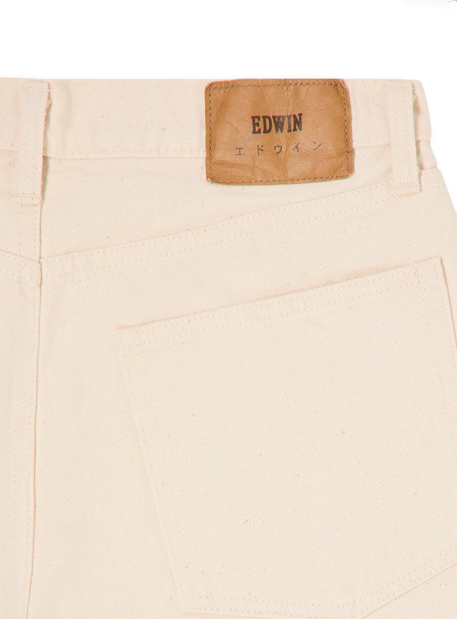 Denim Edwin "Made in Japan". Jeans realizzato con un tessuto in denim naturale cimosato da 12,5 once.