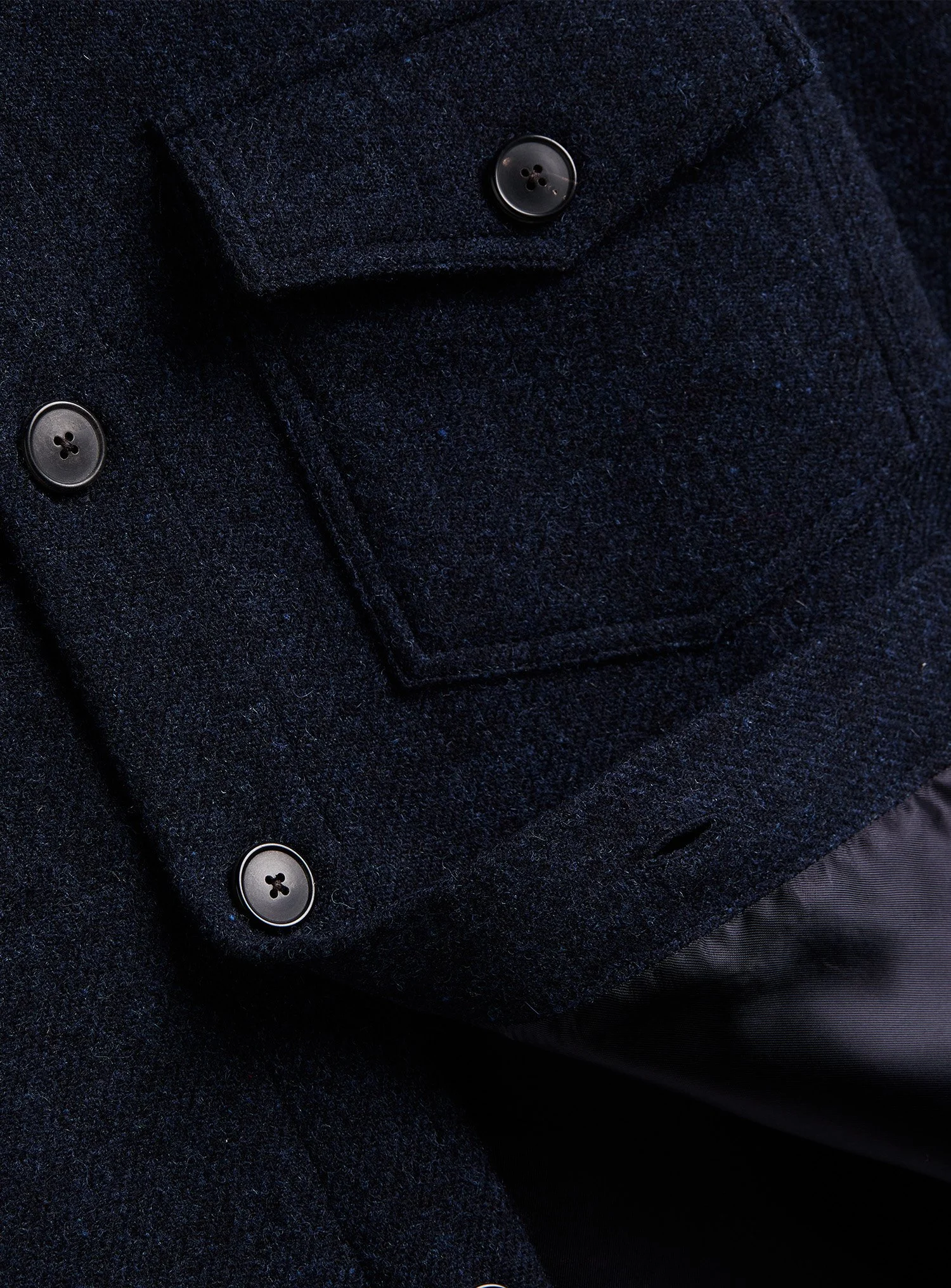 Overshirt Portuguese Flannel in lana. Tessuti di ispirazione heritage portoghese.