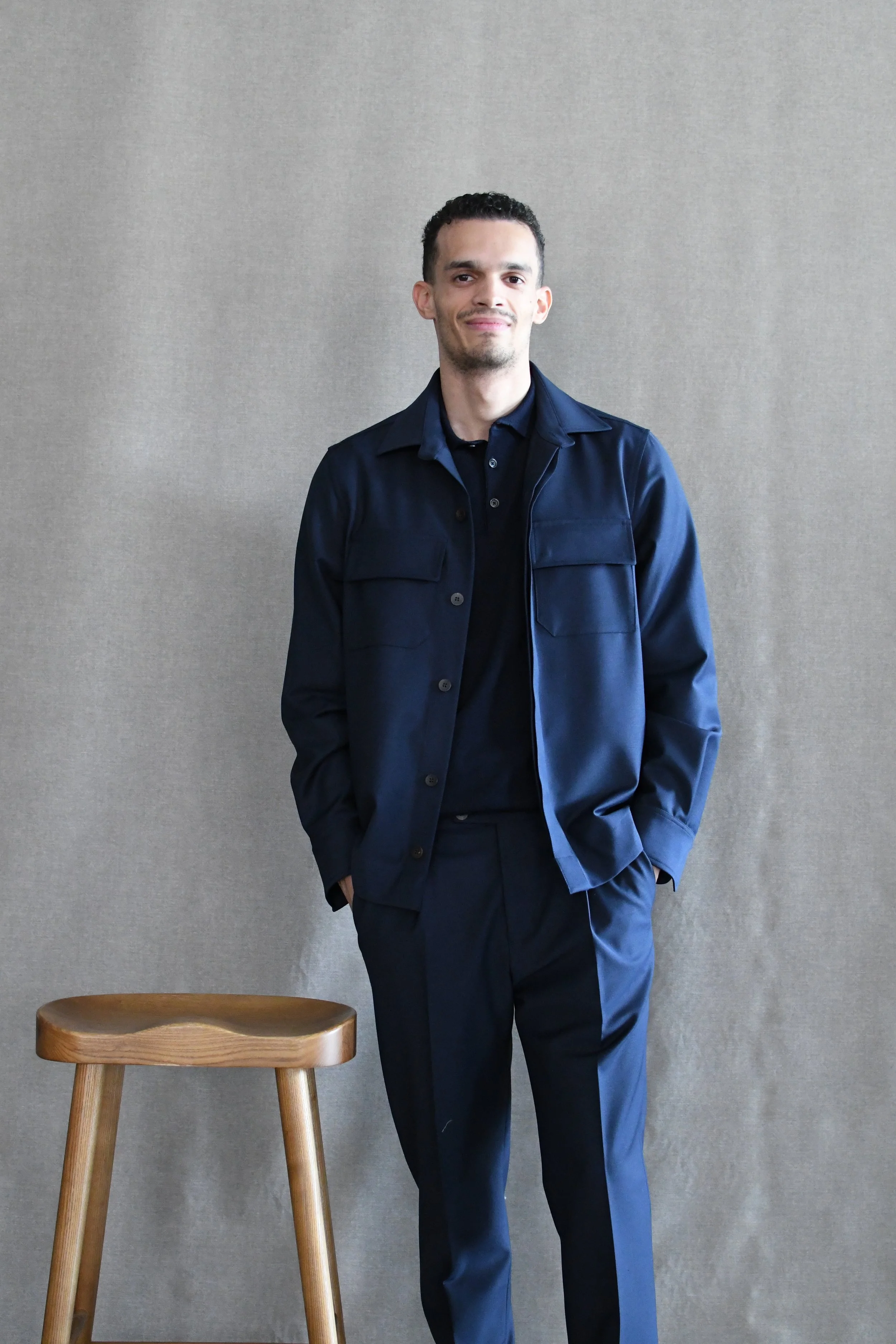 Overshirt Devorè in lana tinta unita.