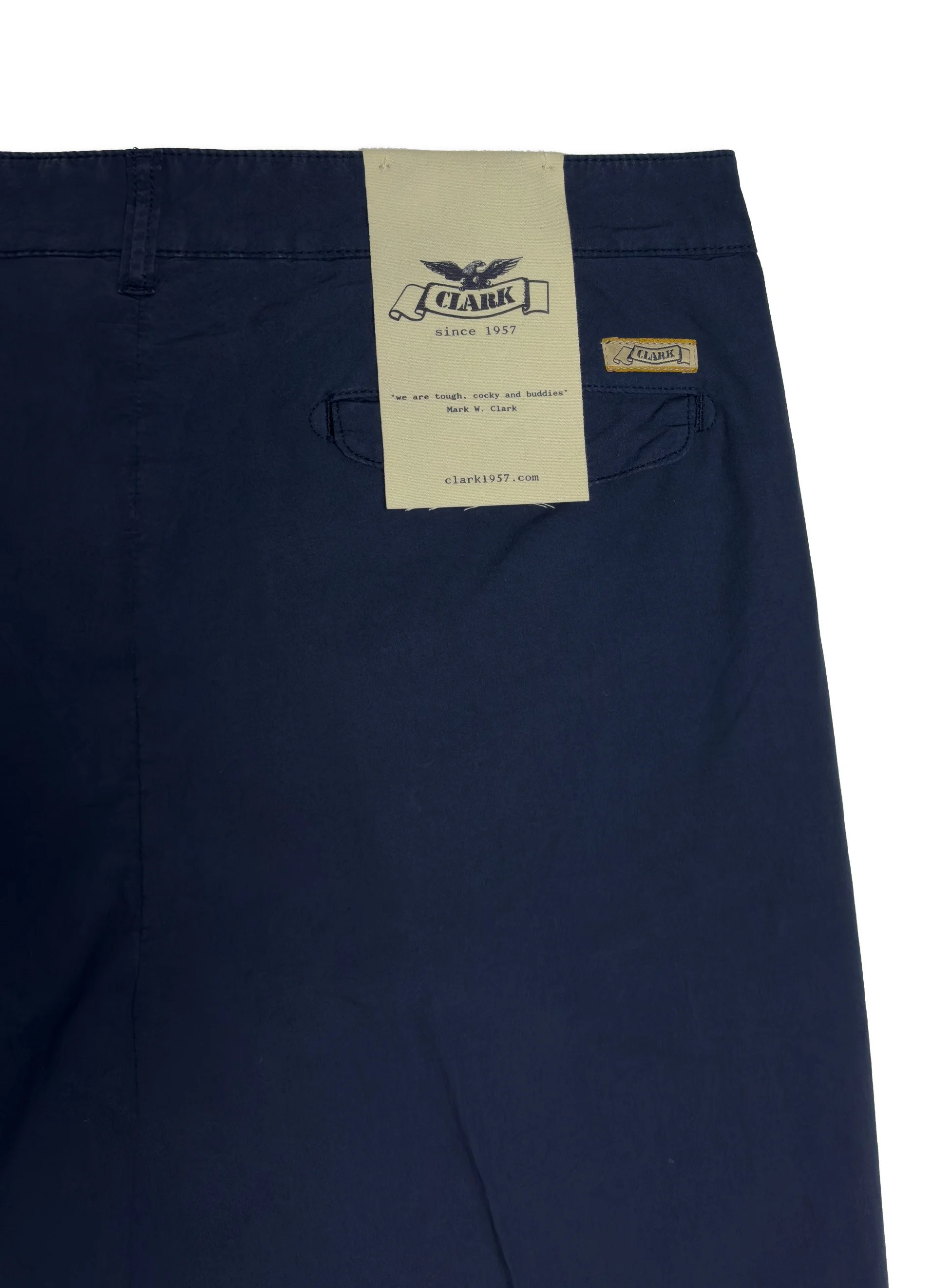 Pantalone Clark in cotone popeline con pinces frontale.