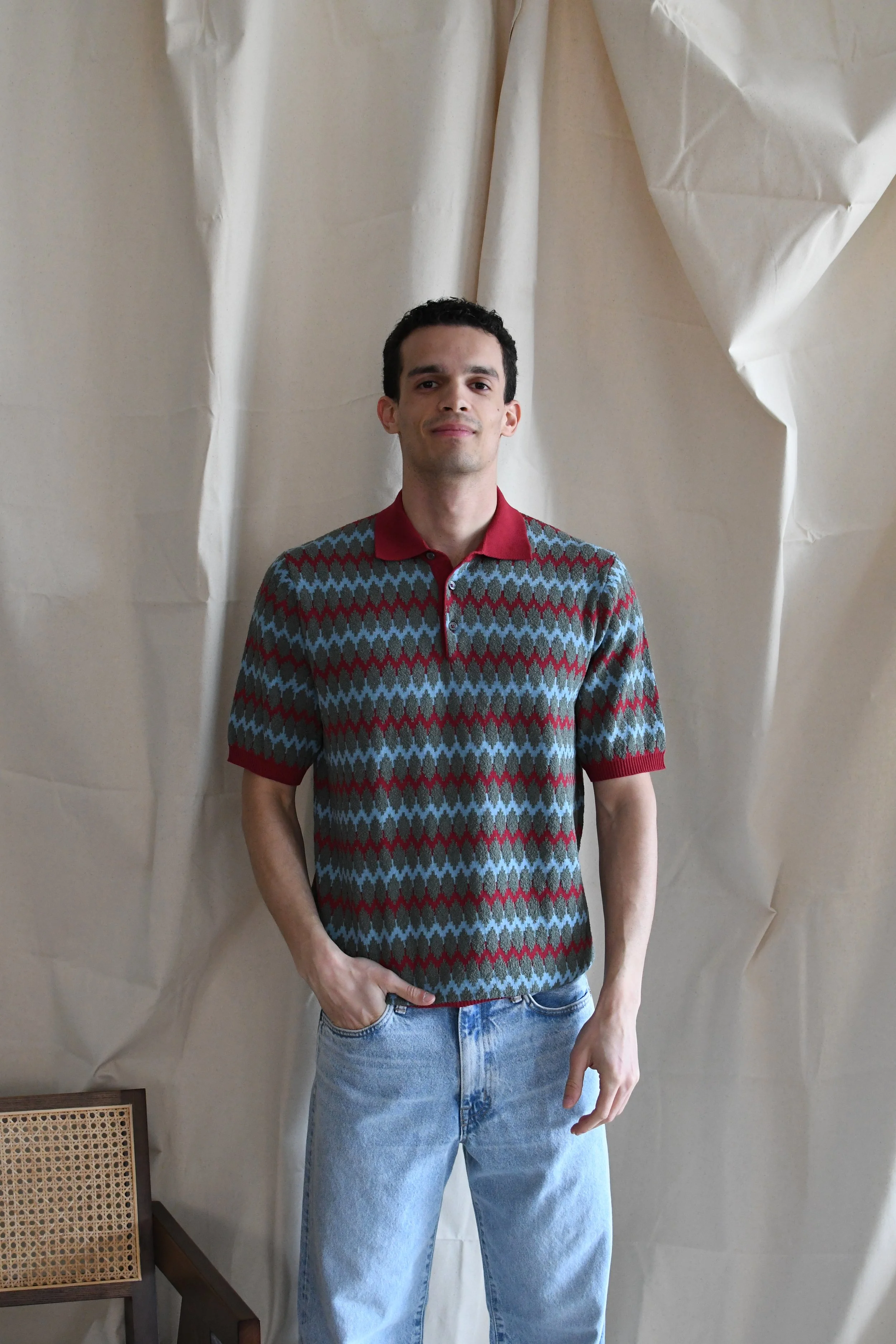 Polo Gallia a mezza manica in morbido e leggero tessuto effetto spugna a fantasia.