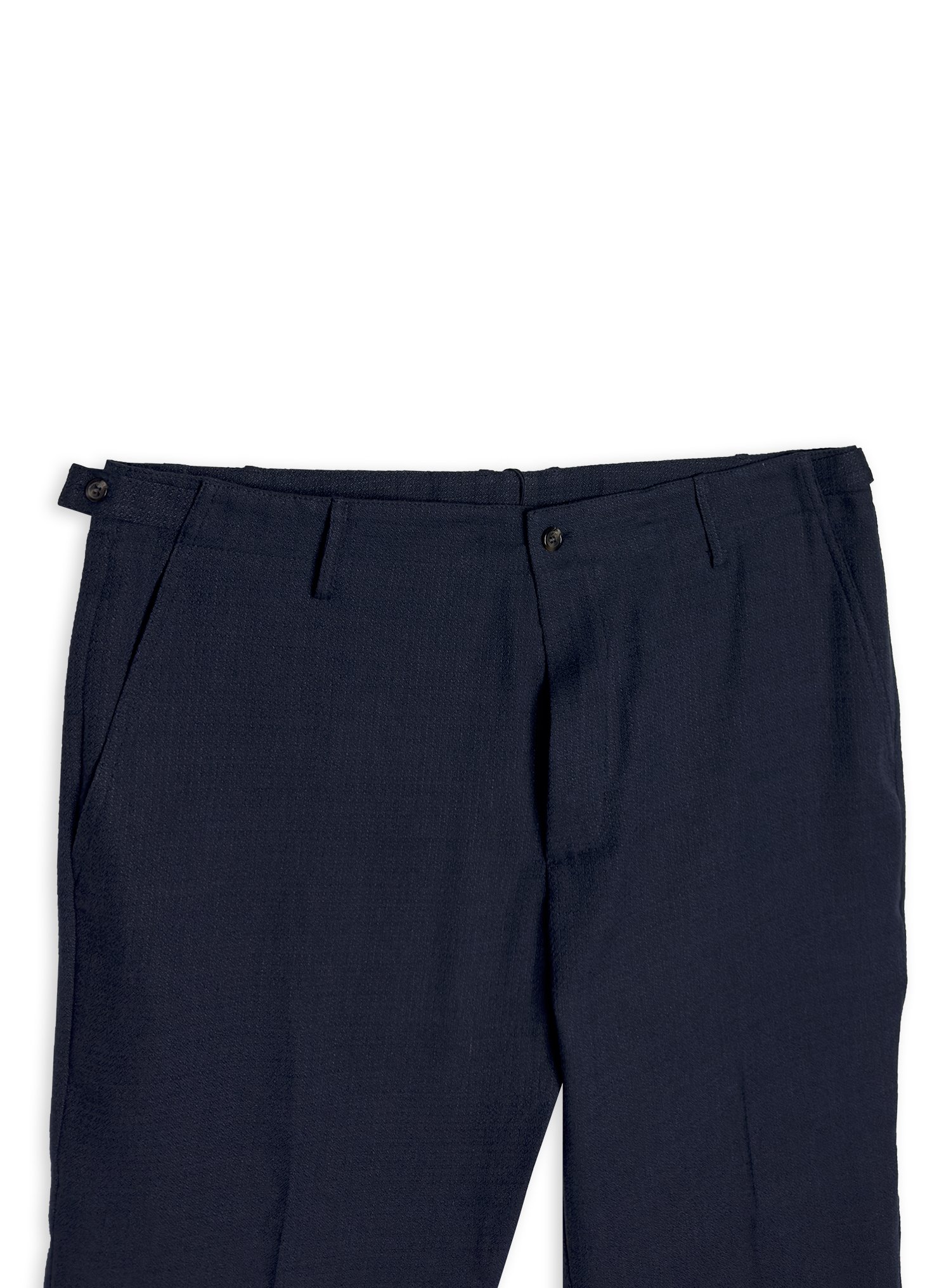 Pantalone Beaucoup leggerissimo in lino e viscosa, tinta unita. Fit leggermente comodo con fondo stretto perfetto per le calde giornate estive.