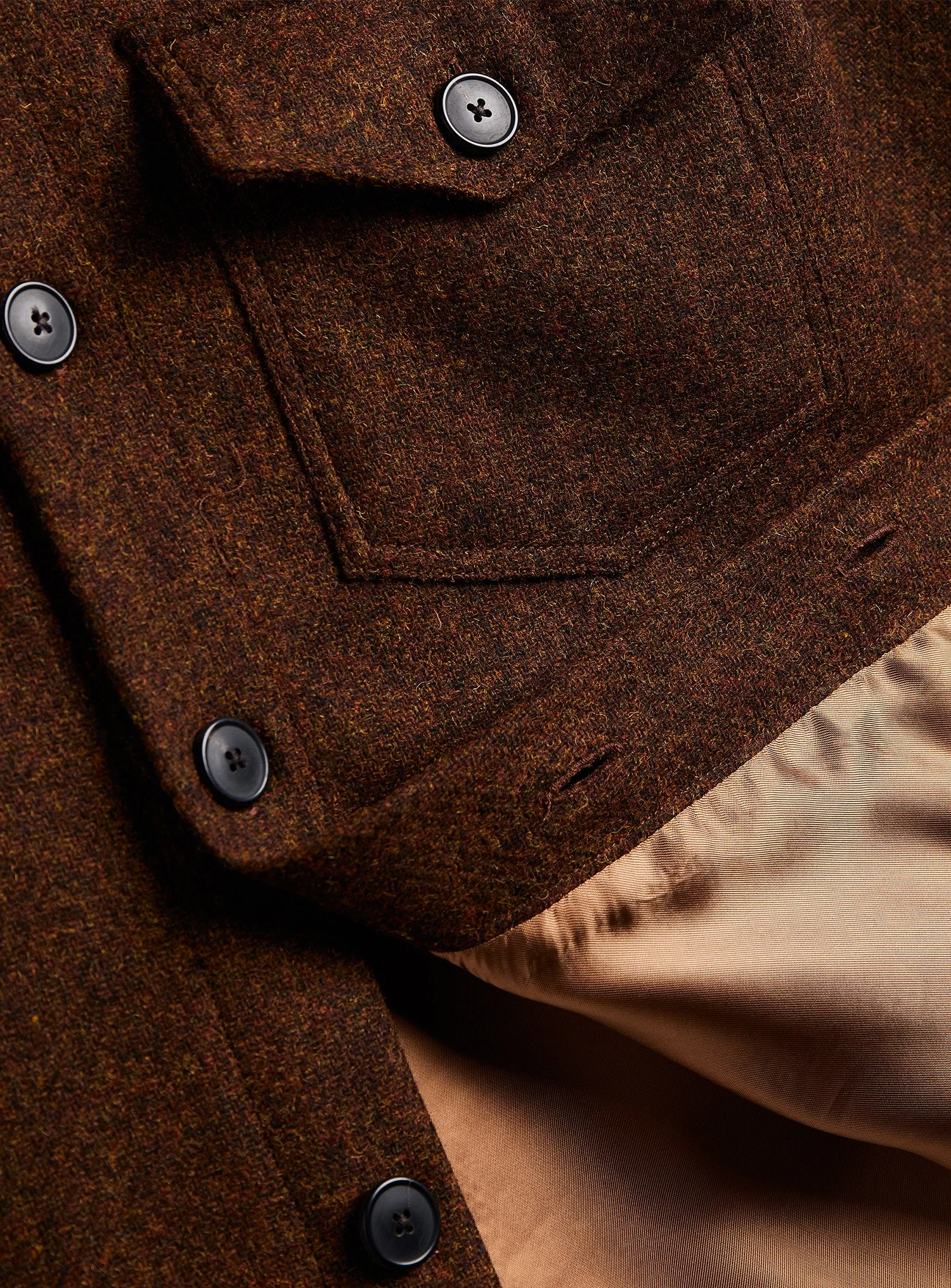 Overshirt Portuguese Flannel in lana. Tessuti di ispirazione heritage portoghese.