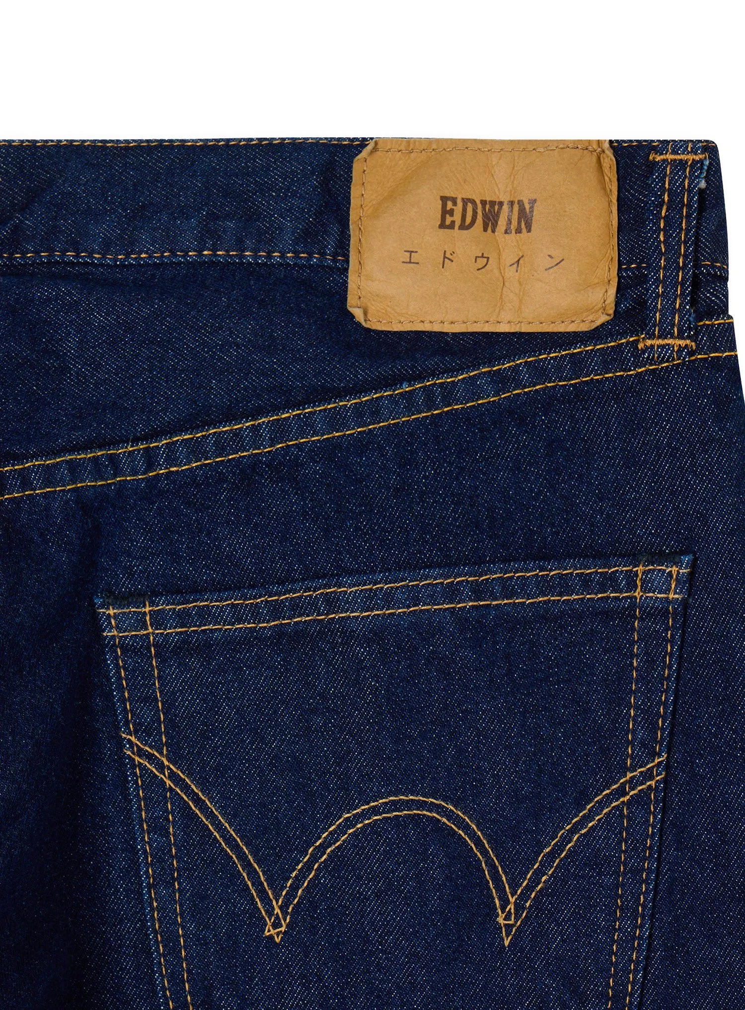 Denim Edwin rinsed tinta unita non lavato. Edwin è un marchio di denim all'avanguardia, dove risaltano l'artigianalità e la competenza giapponese.