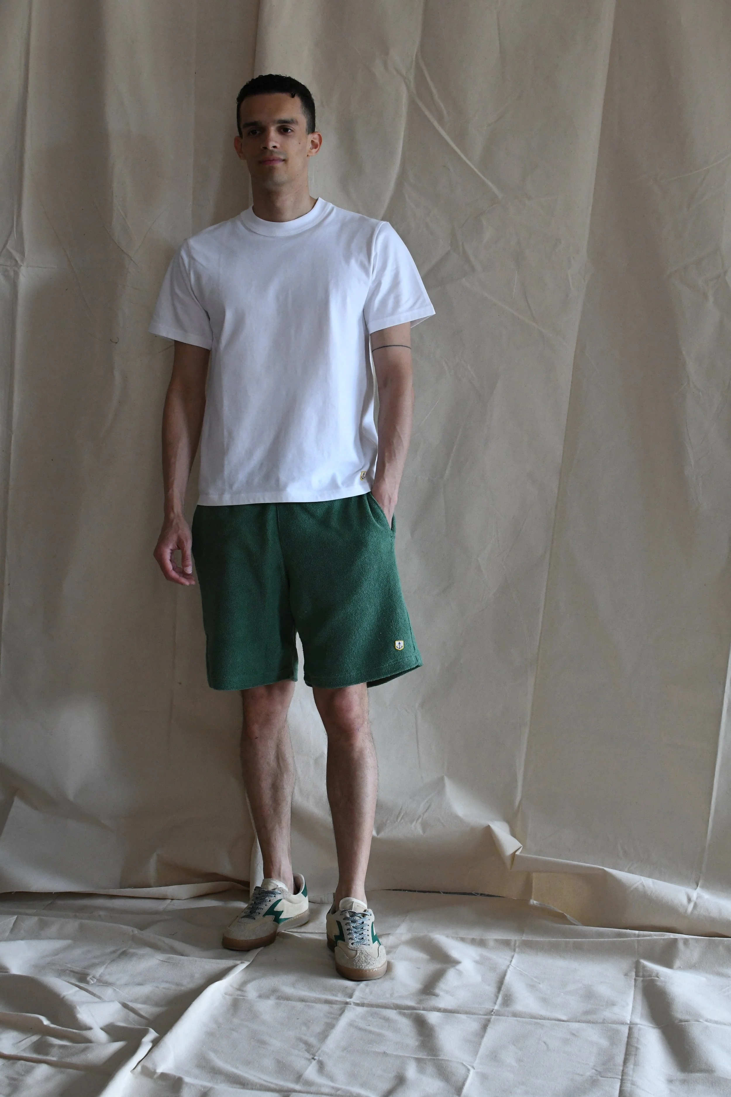 Shorts Armor Lux tinta unita in cotone effetto spugna.