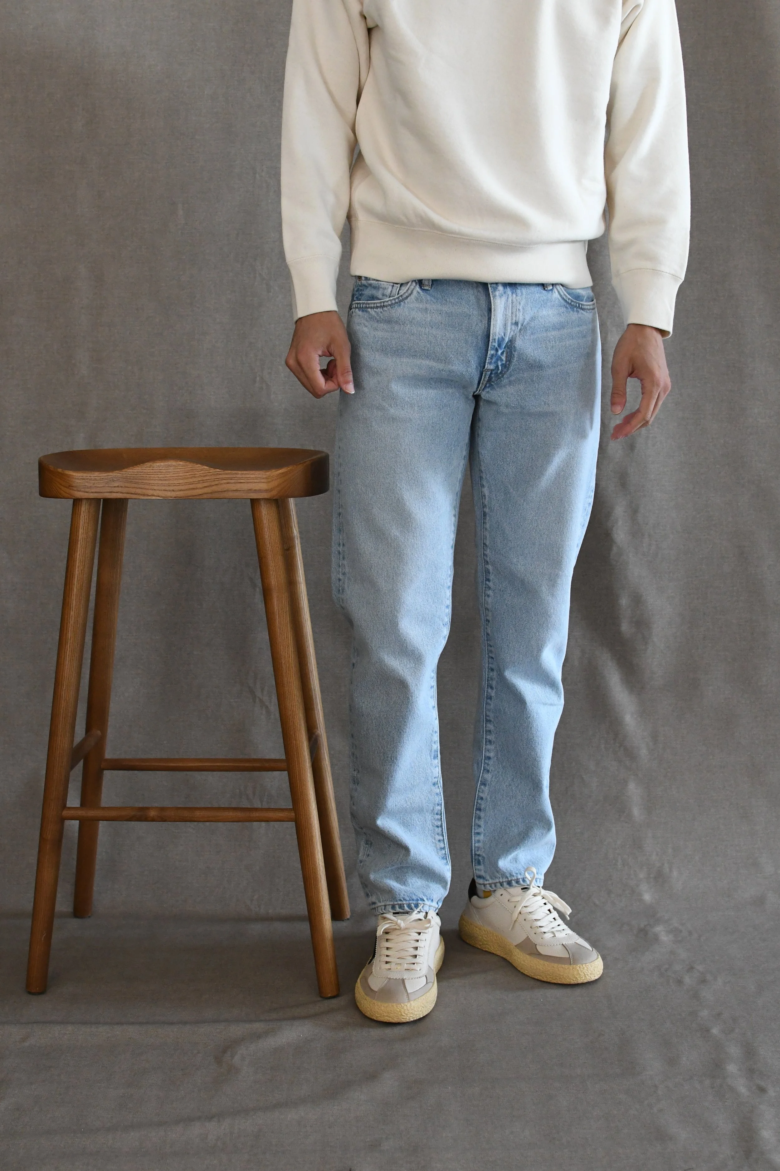 Jeans Edwin tinta unita lavato. Massima espressione dell’artigianalità e la competenza giapponese nel denim.