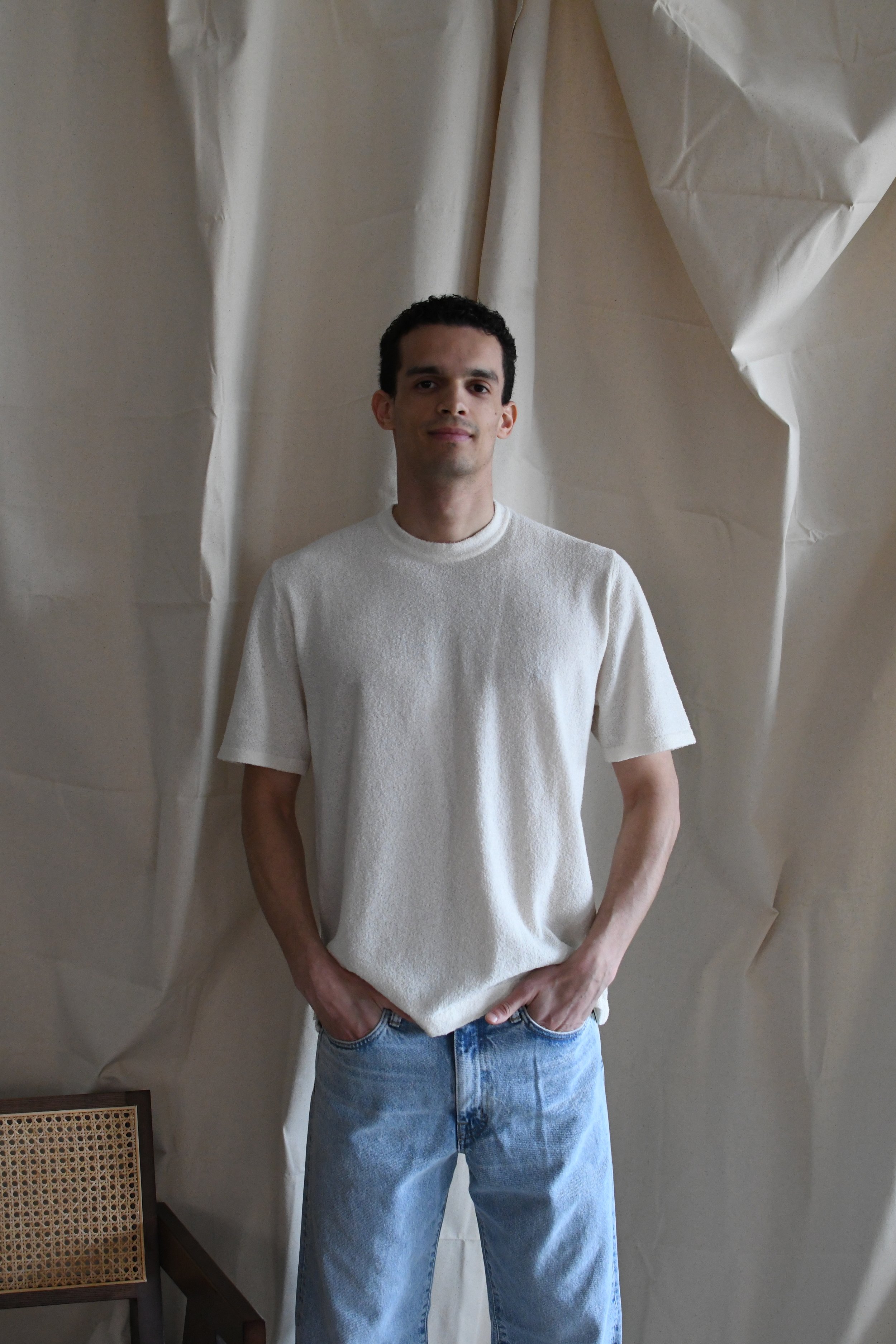 T-shirt Gallia girocollo a mezza manica in morbido e leggero tessuto effetto spugna tinta unita.