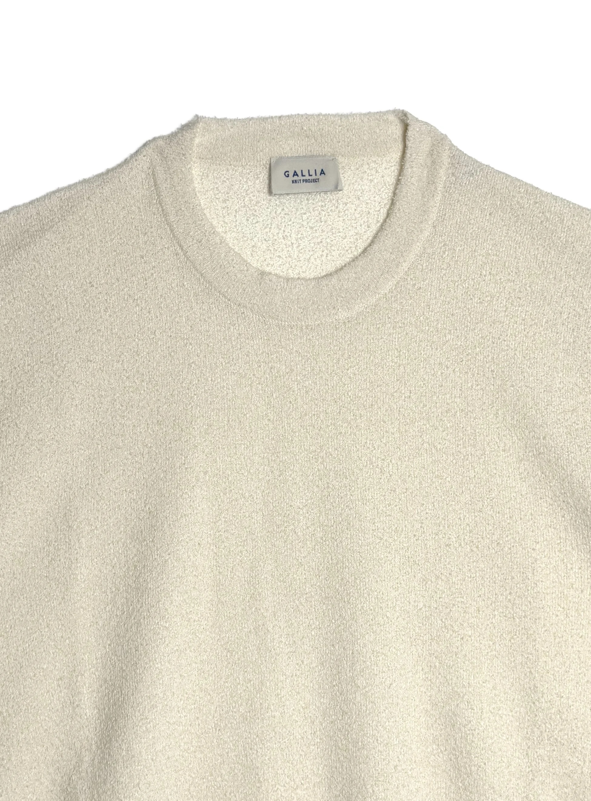 T-shirt Gallia girocollo a mezza manica in morbido e leggero tessuto effetto spugna tinta unita.