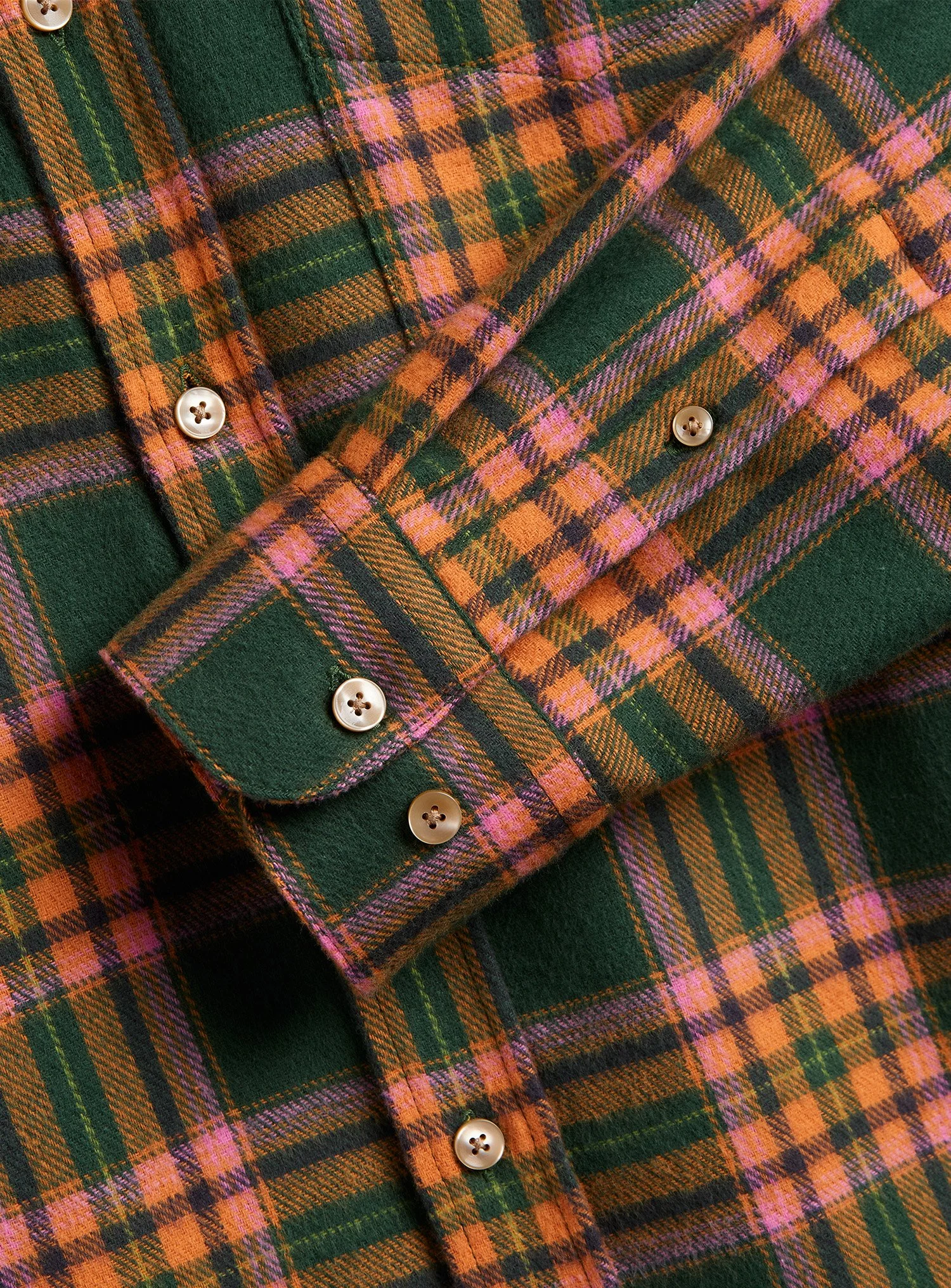 Camicia Portuguese Flannel in morbida flanella di cotone. Tessuti di ispirazione heritage portoghese.